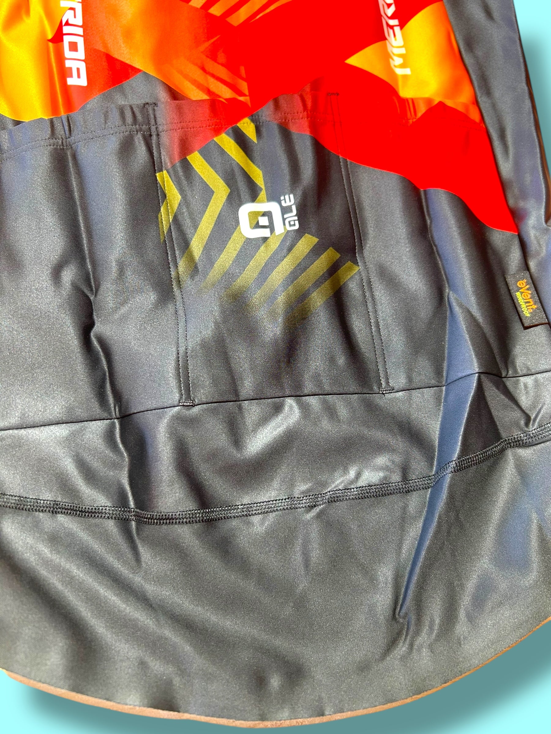 Long Sleeve Jacket Gabba Windproof Thermal Winter | Ale |Bahrain Victorious| Pro Cycling Kit