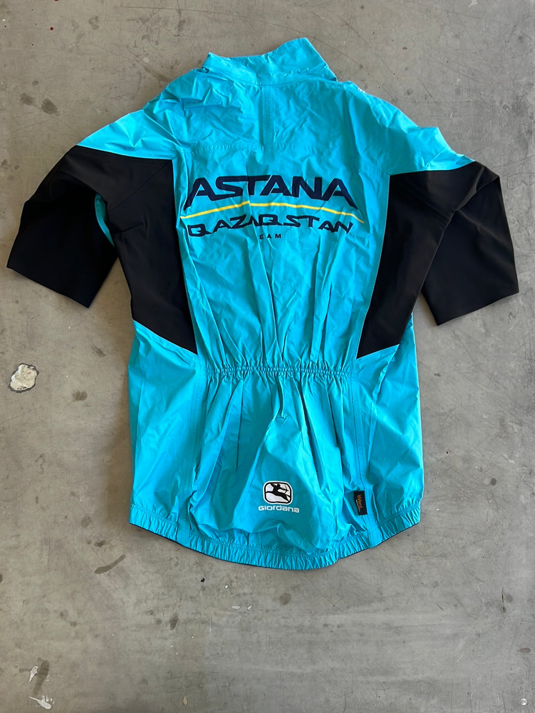 Short Sleeve Rain Jacket Monsoon Lyte | Giordana | Astana | Pro Cycling Kit