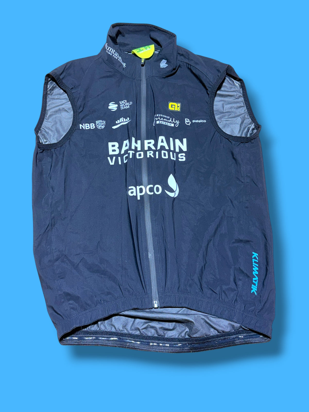 Black Rain Vest | Bahrain Victorious | Alé Pro Cycling Kit