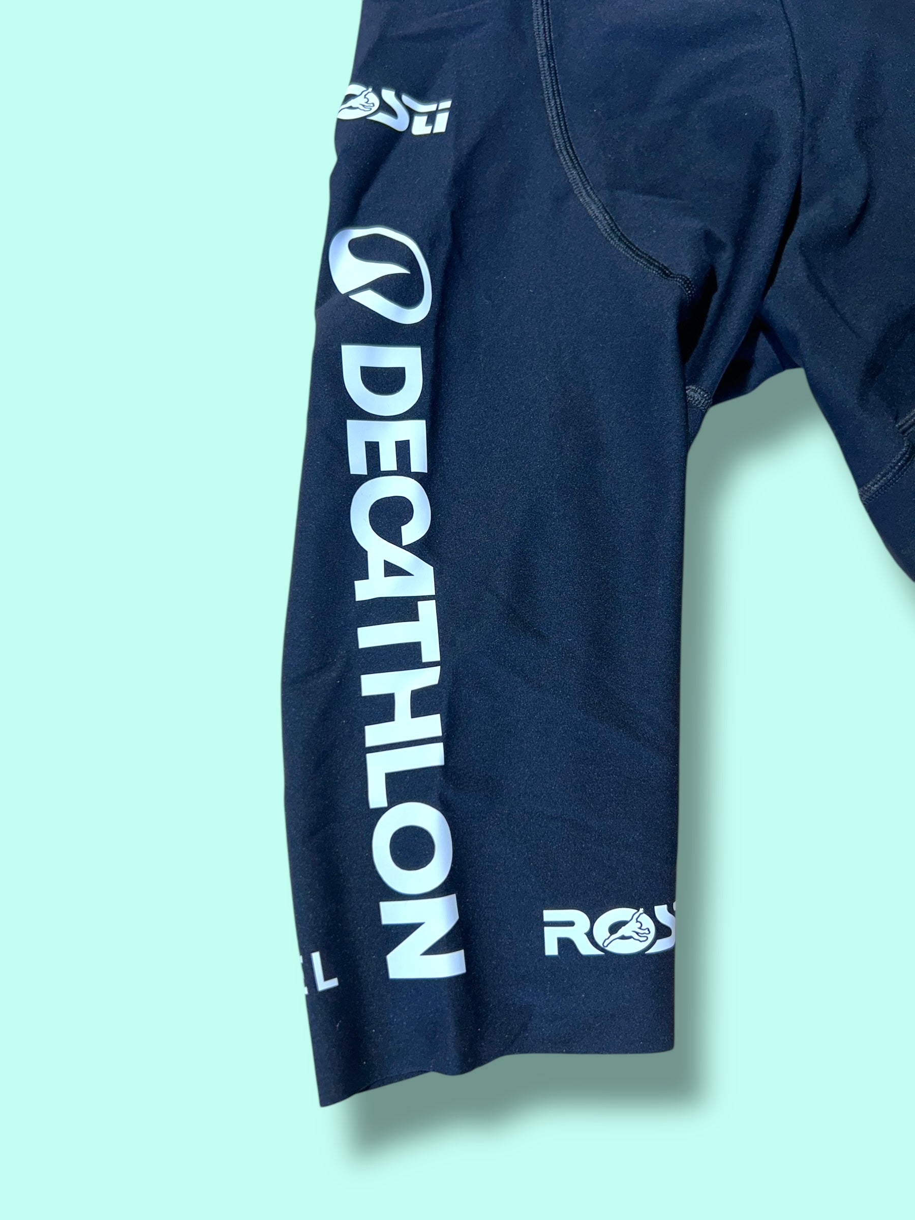 Roadsuit SAM BENNETT Aerosuit Racing Body Domina | Decathlon AG2R La Mondiale | Rosti | Pro Cycling Kit