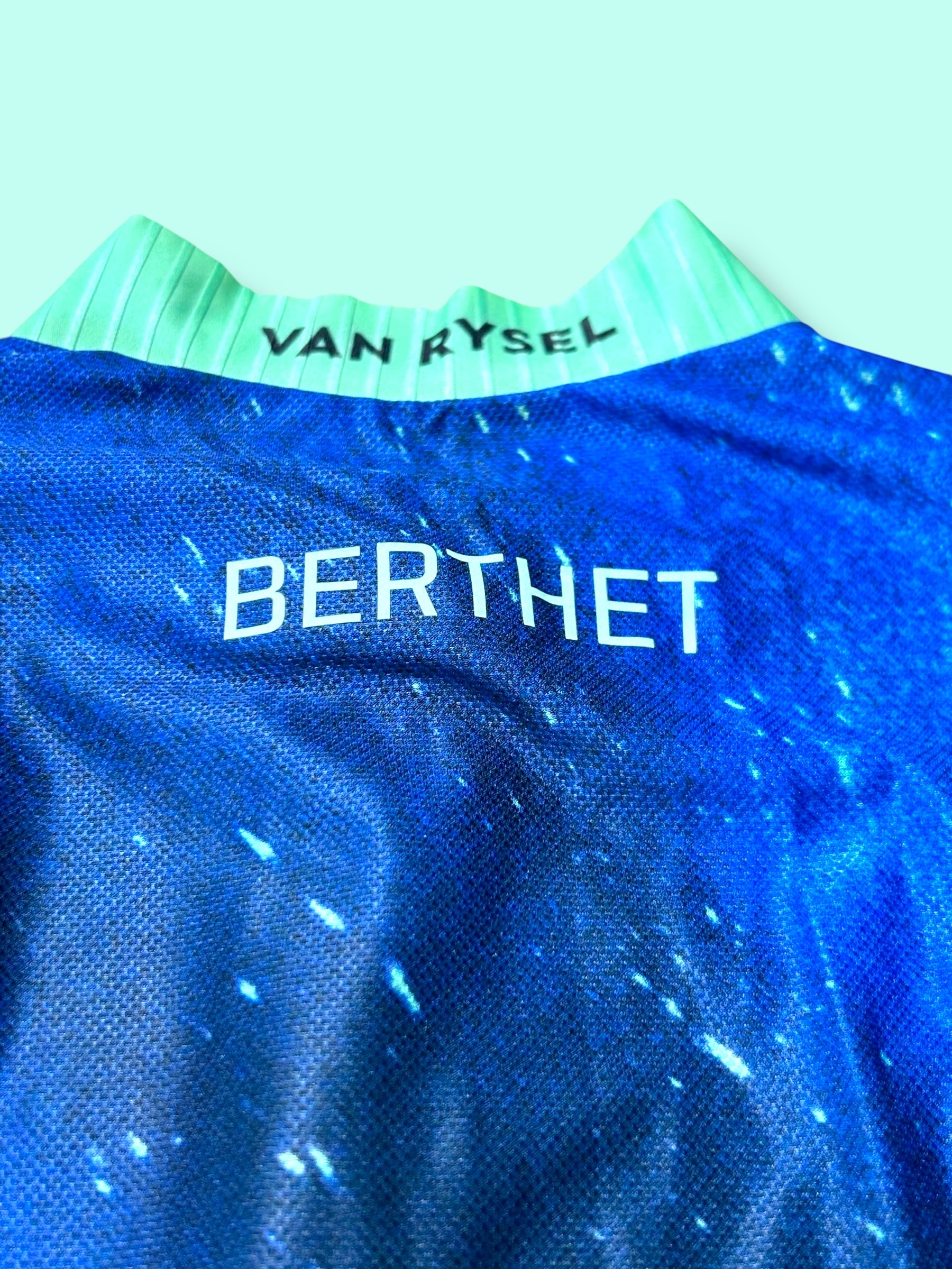 Aero Jersey BERTHET Short Sleeve Racing Maillot | Decathlon AG2R La Mondiale | Rosti | Pro Cycling Kit