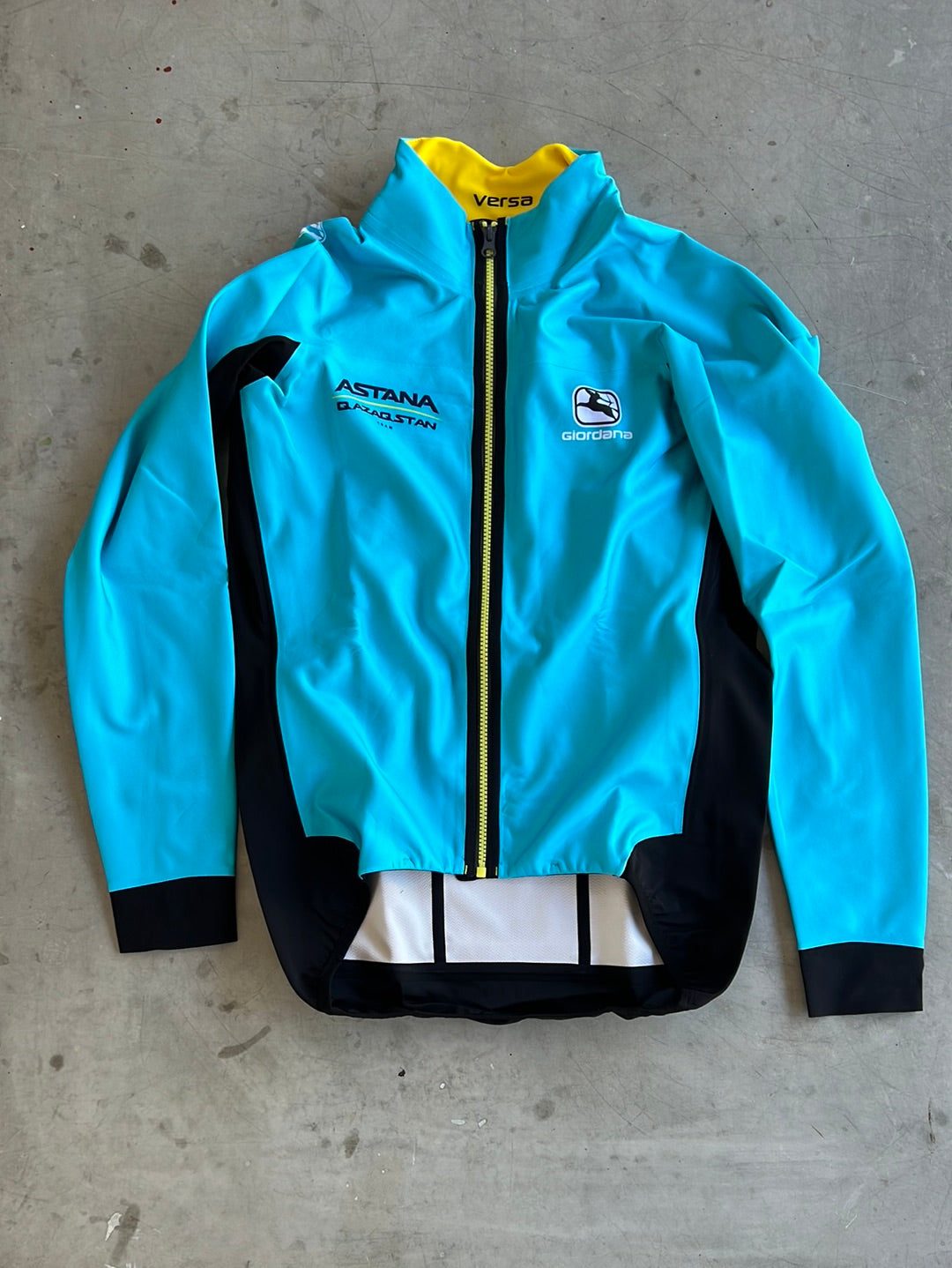 Long Sleeve Gabba Jacket Versa | Giordana | Astana | Pro Cycling Kit