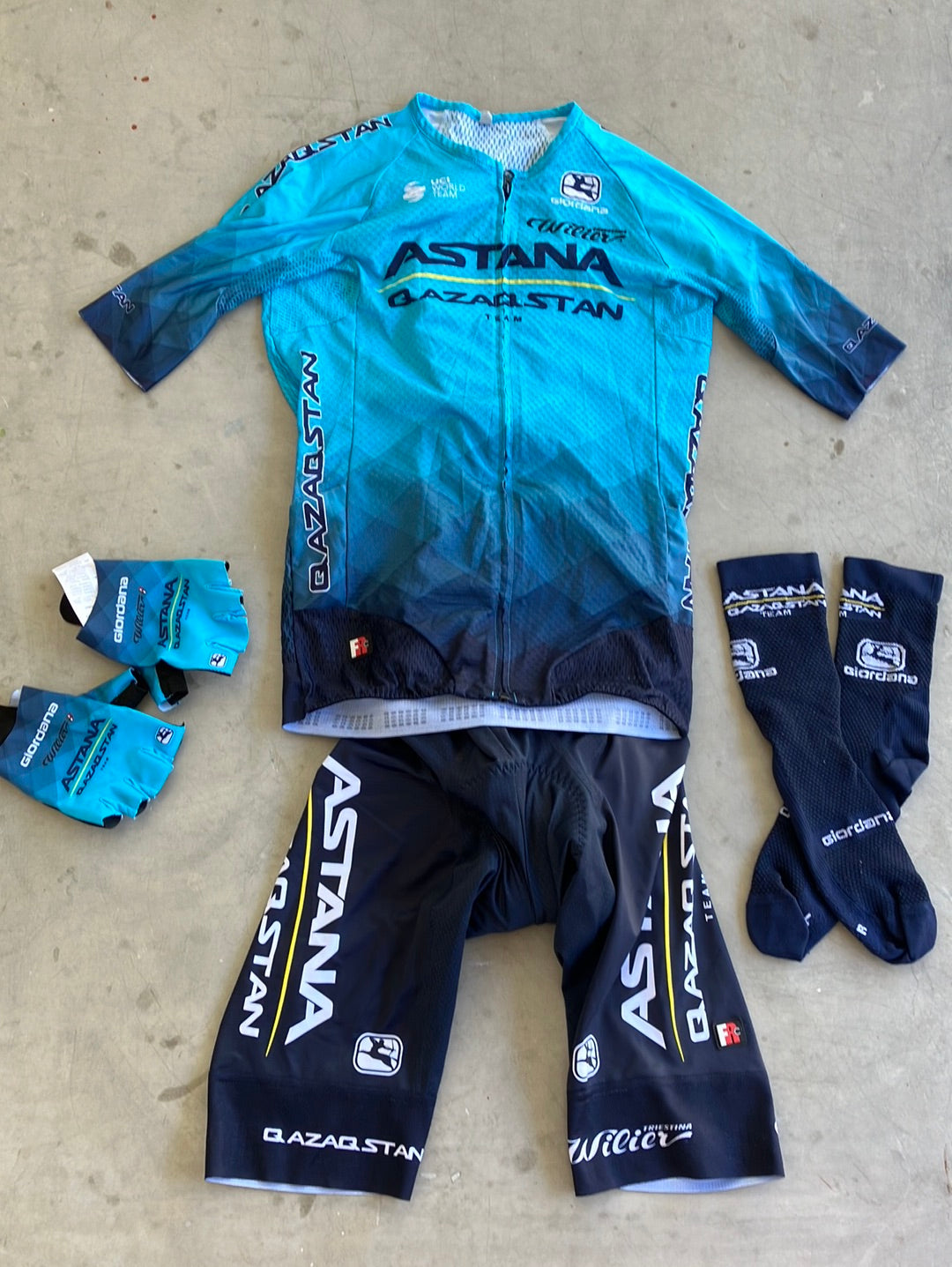 Summer Jersey, Bib Shorts, Gloves & Socks Bundle | Giordana | Astana | Pro Cycling Kit
