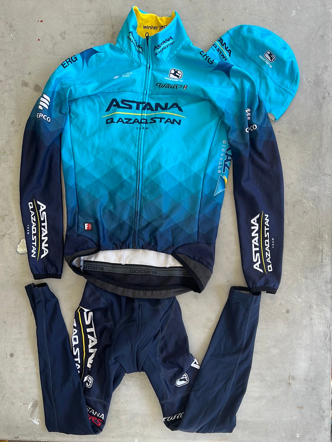 Jacket, Padded Tights, Gloves & Beanie Bundle | Giordana | Astana | Pro Team Cycling Kit