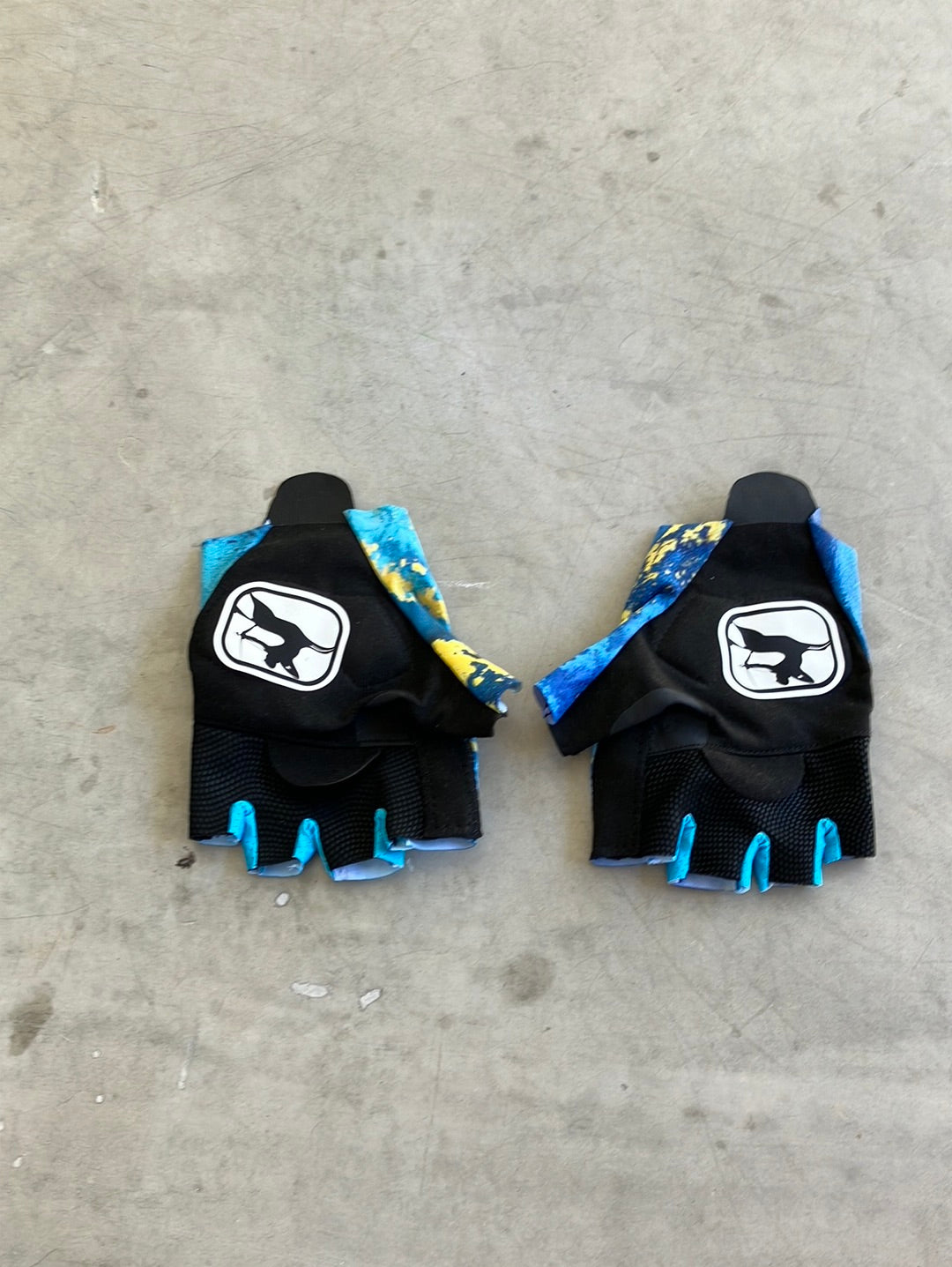 Cycling Gloves Padded Mitts FRC Thermal Tour de France Special Edition | Giordana | Astana | Pro Cycling Kit