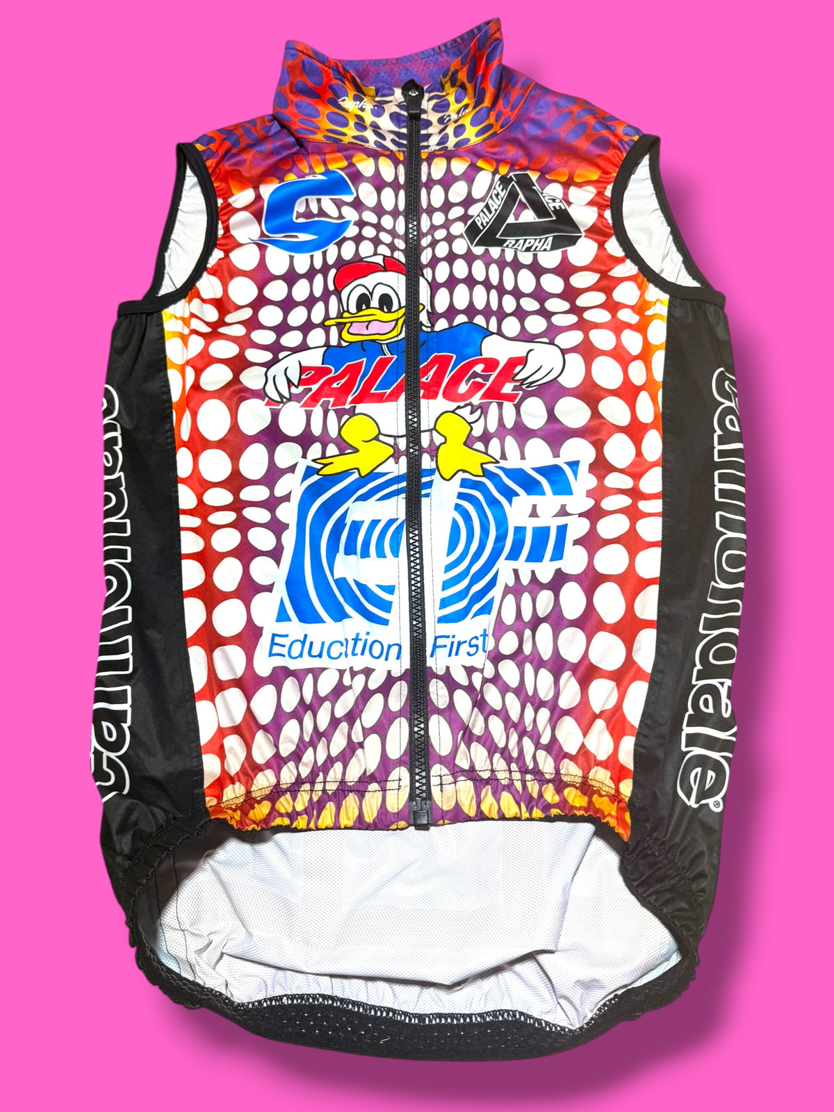 EF 2020 Rain Vest Rapha-Palace Giro with Rear Pockets | EF Education First | Rapha Men's Pro Kit