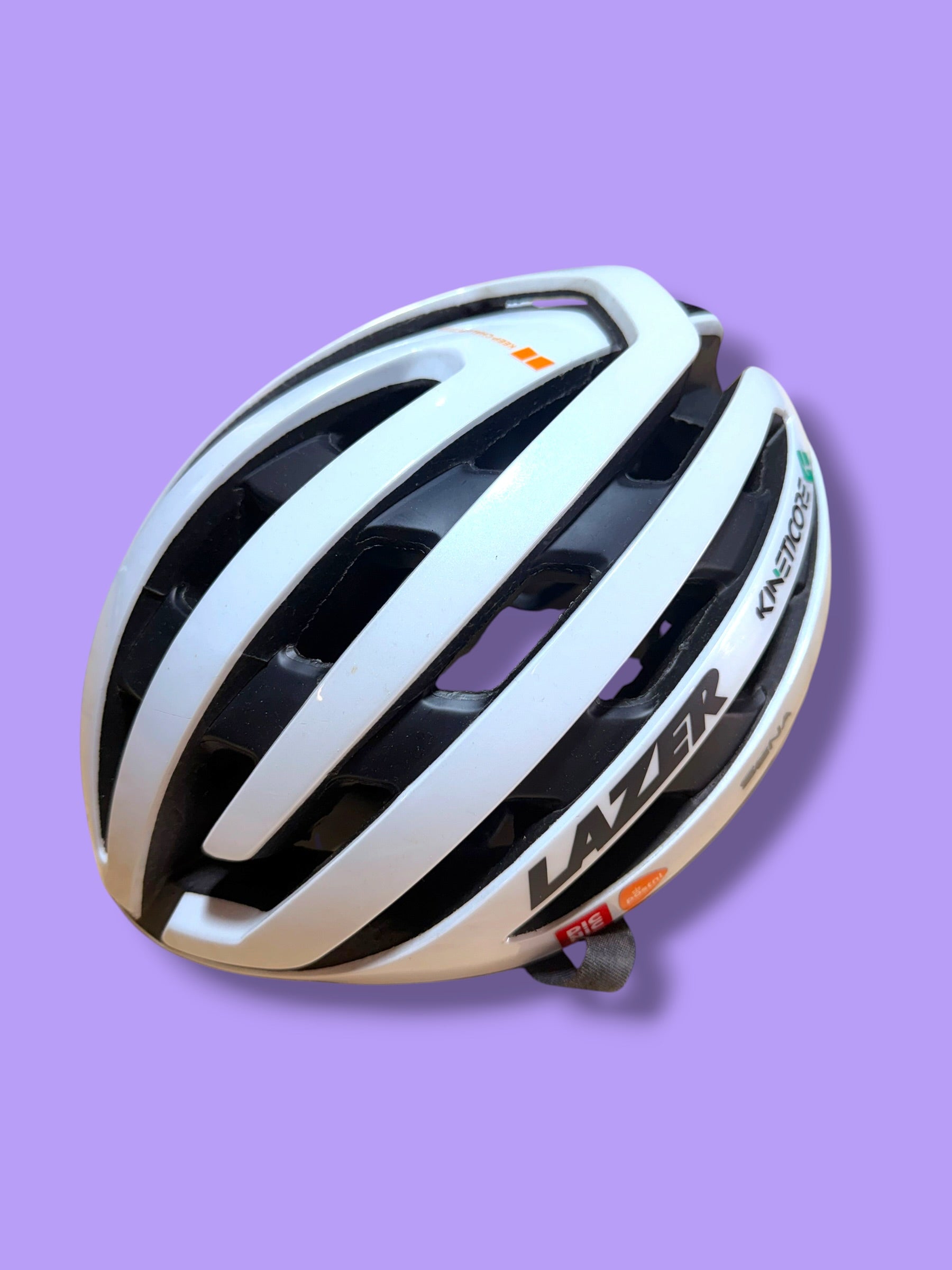 Helmet Lazer Victor Kinetic Core|Picnic Post NL|Nalini Pro Cycling Kit