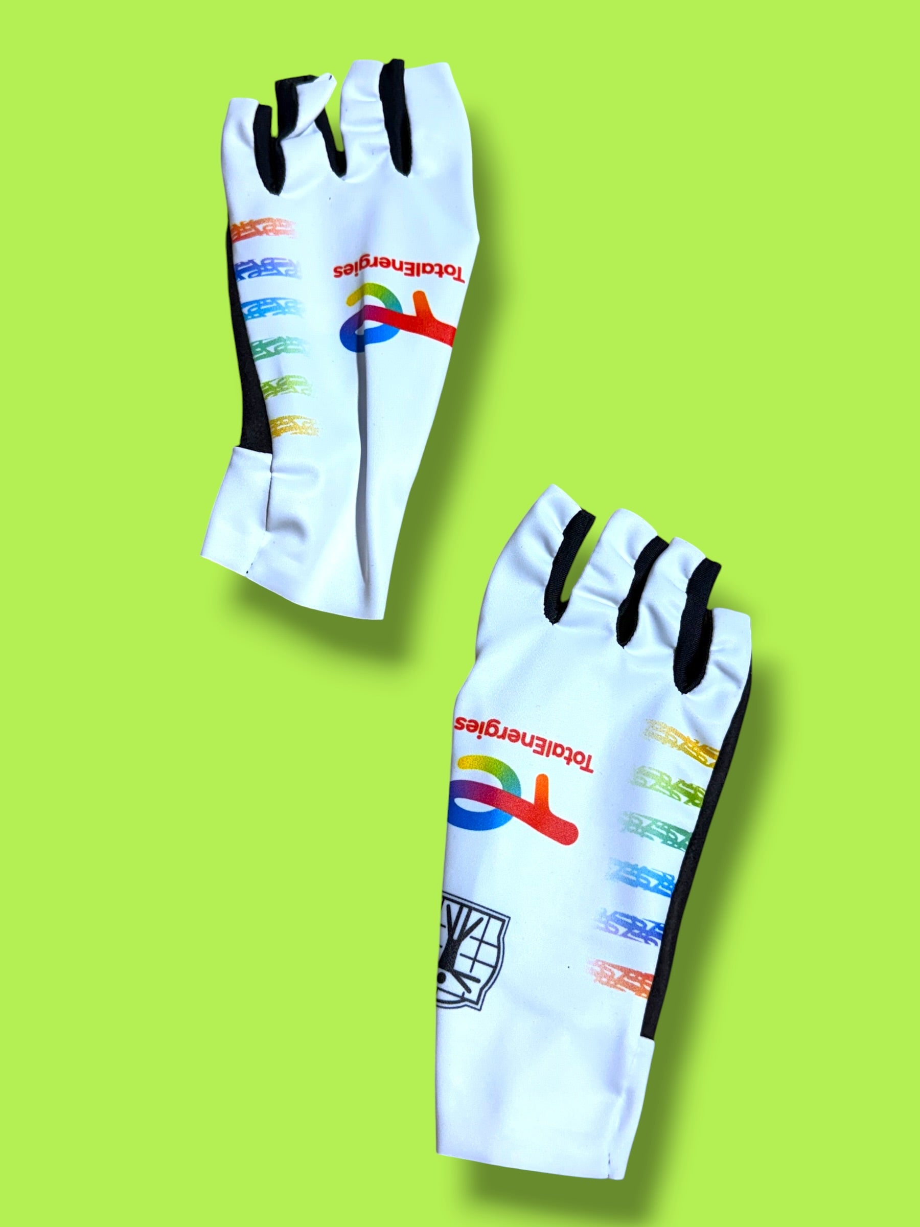 Aero Glove|Total Energies |BioRacer Pro Cycling Kit