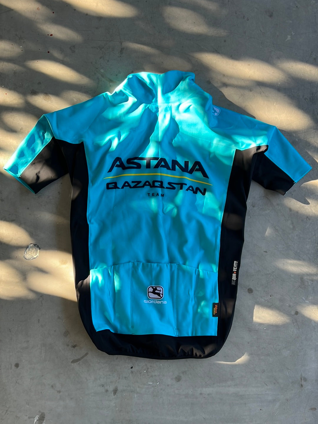 'Versa H2O' Short Sleeve Jersey / Jacket | Giordana | Astana Qazaqstan | Pro-Issued Cycling Kit