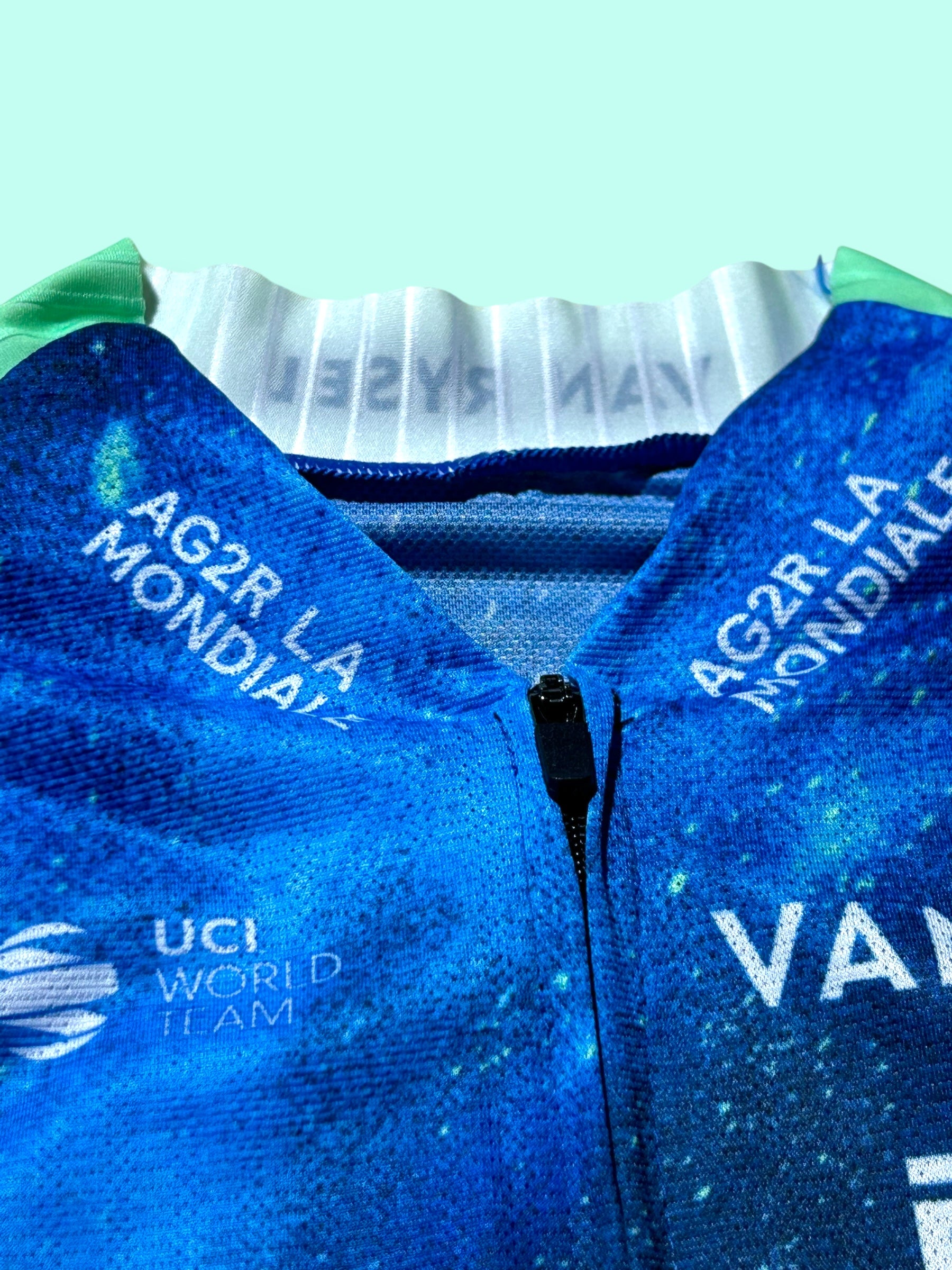 Aero Jersey STAN DEWULF Short Sleeve Racing Maillot | Decathlon AG2R La Mondiale | Rosti | Pro Cycling Kit