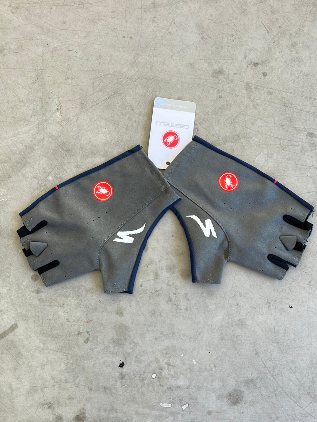 Competizione Cycling Gloves Unpadded | Castelli | Soudal / Deceuninck Quick-Step | Pro-Issued Cycling Kit