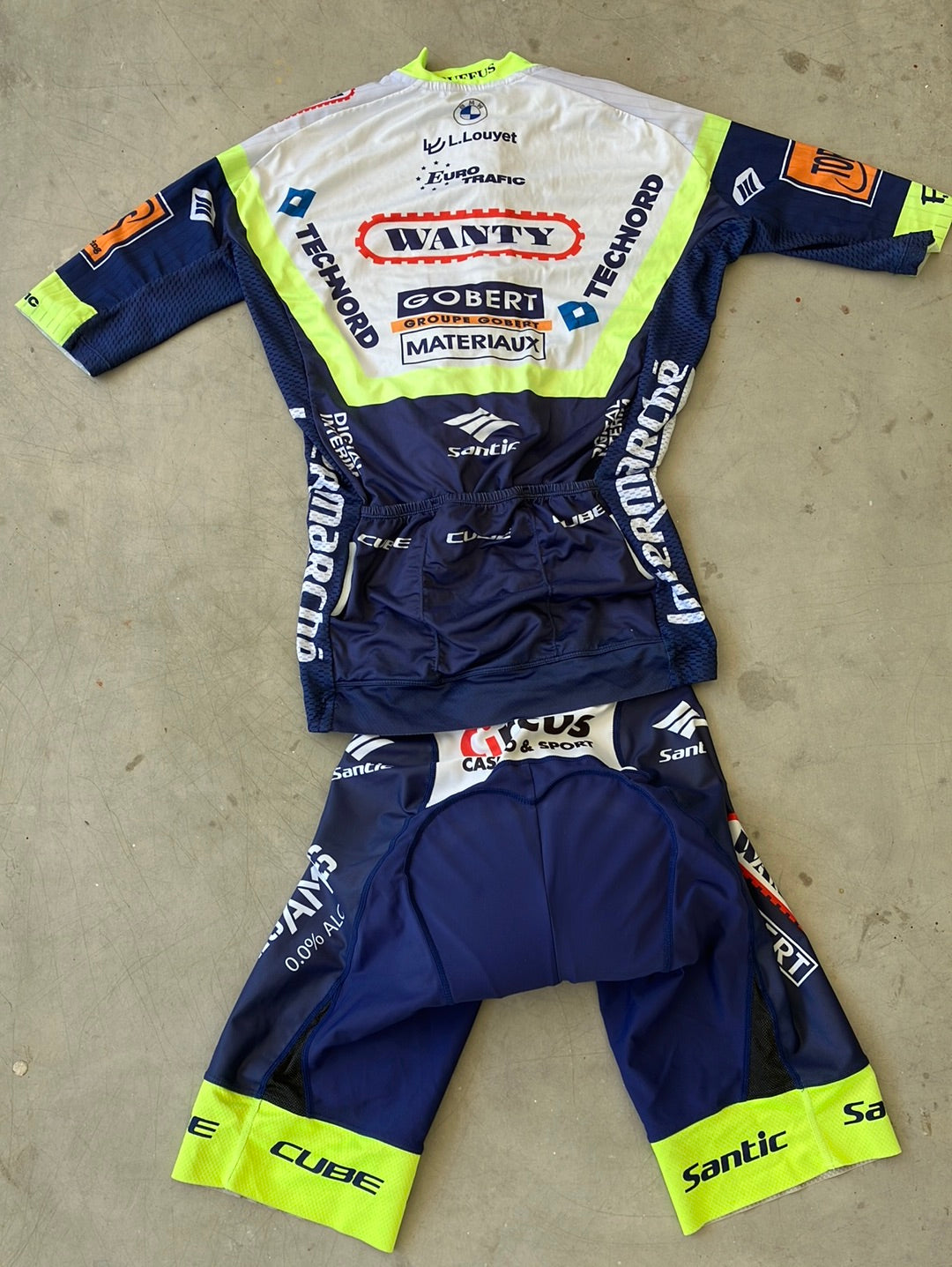 Short Sleeve Light Jersey and Bib Short - Rider issued bundle |Santic | Intermarche Wanty Gobert |Pro Cycling Kit