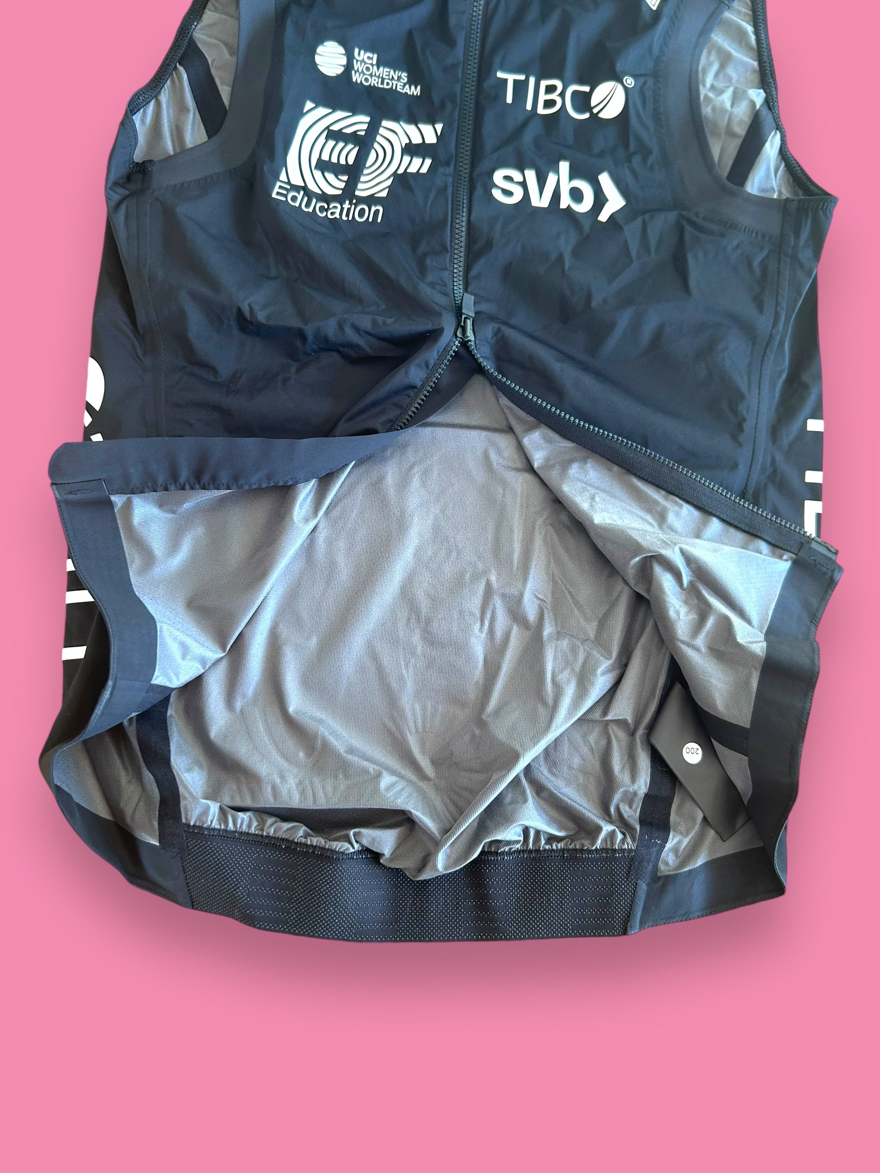 Gilet Vest Womens Lightweight Rain Waterproof Packable | Rapha Pro Team | EF Education First | Pro Cycling Kit