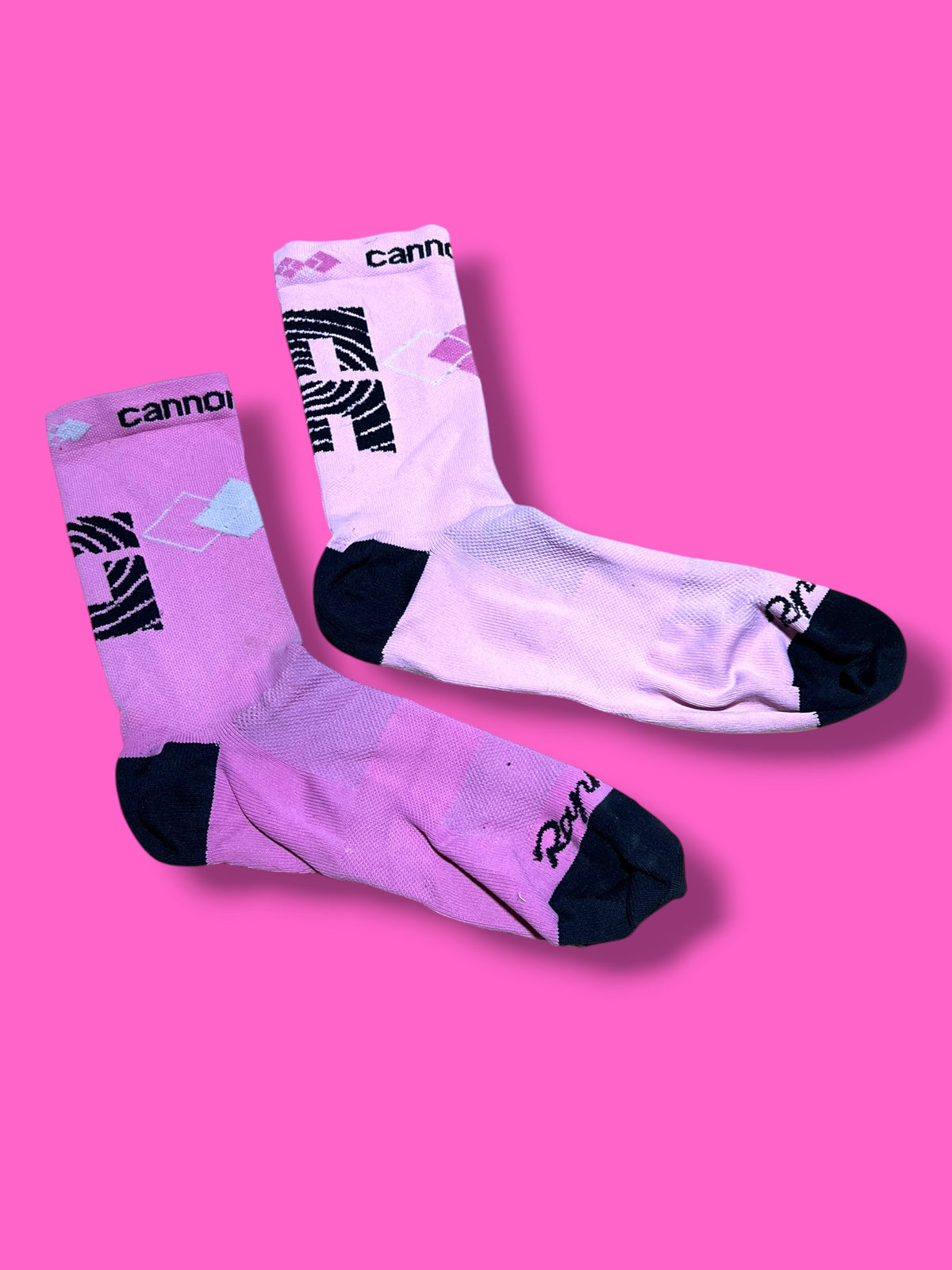 EF 2023 Pro Team Race Socks Rapha - Asymmetric Pink | EF Education First | Rapha Men's Pro Kit