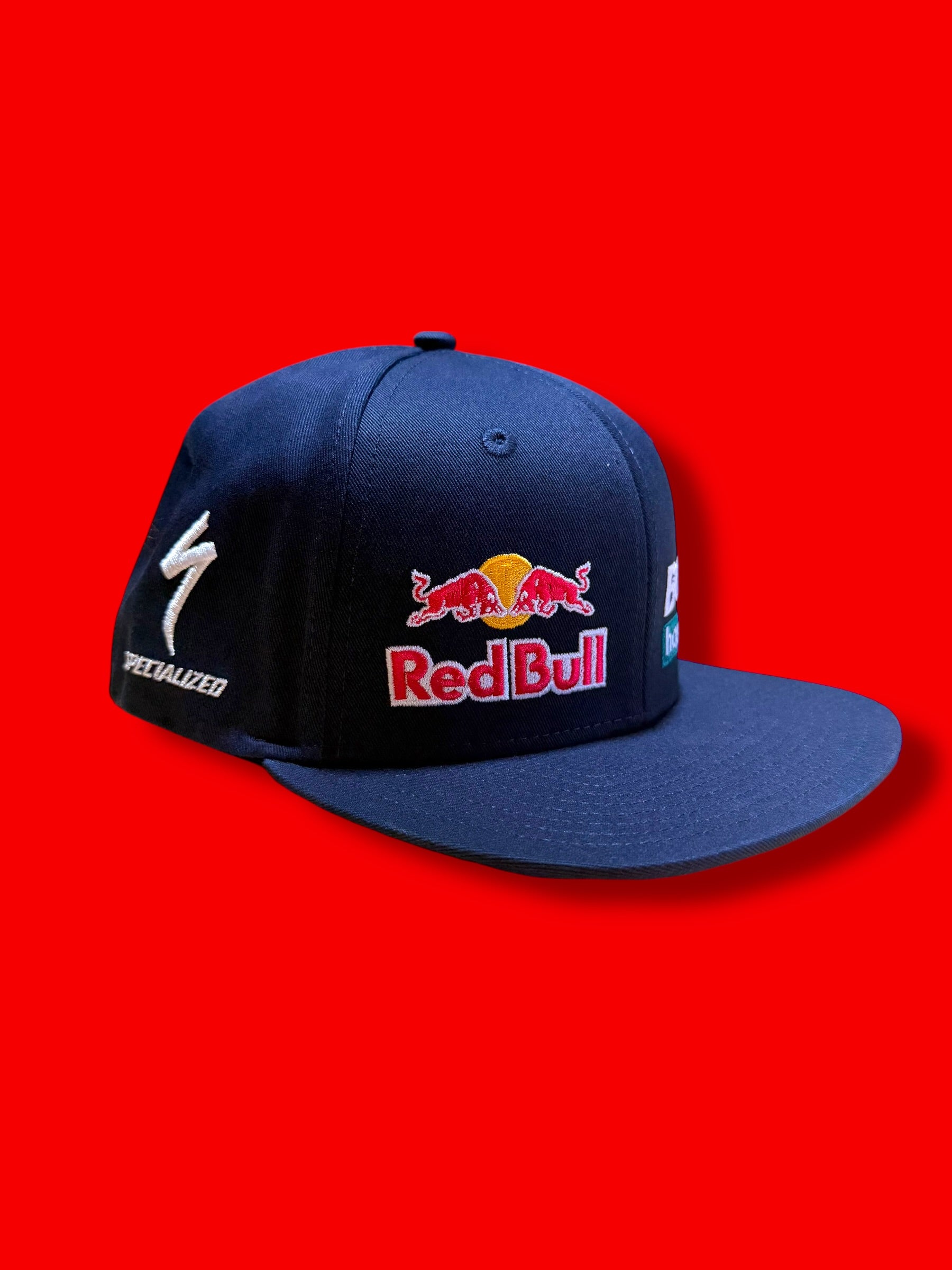 n*u様 支給品 RedBull Bora Hansgrohe　キャップ　レッド Snap Back Cap - Exclusive Podium Rider Issued|Specialized|Red Bull