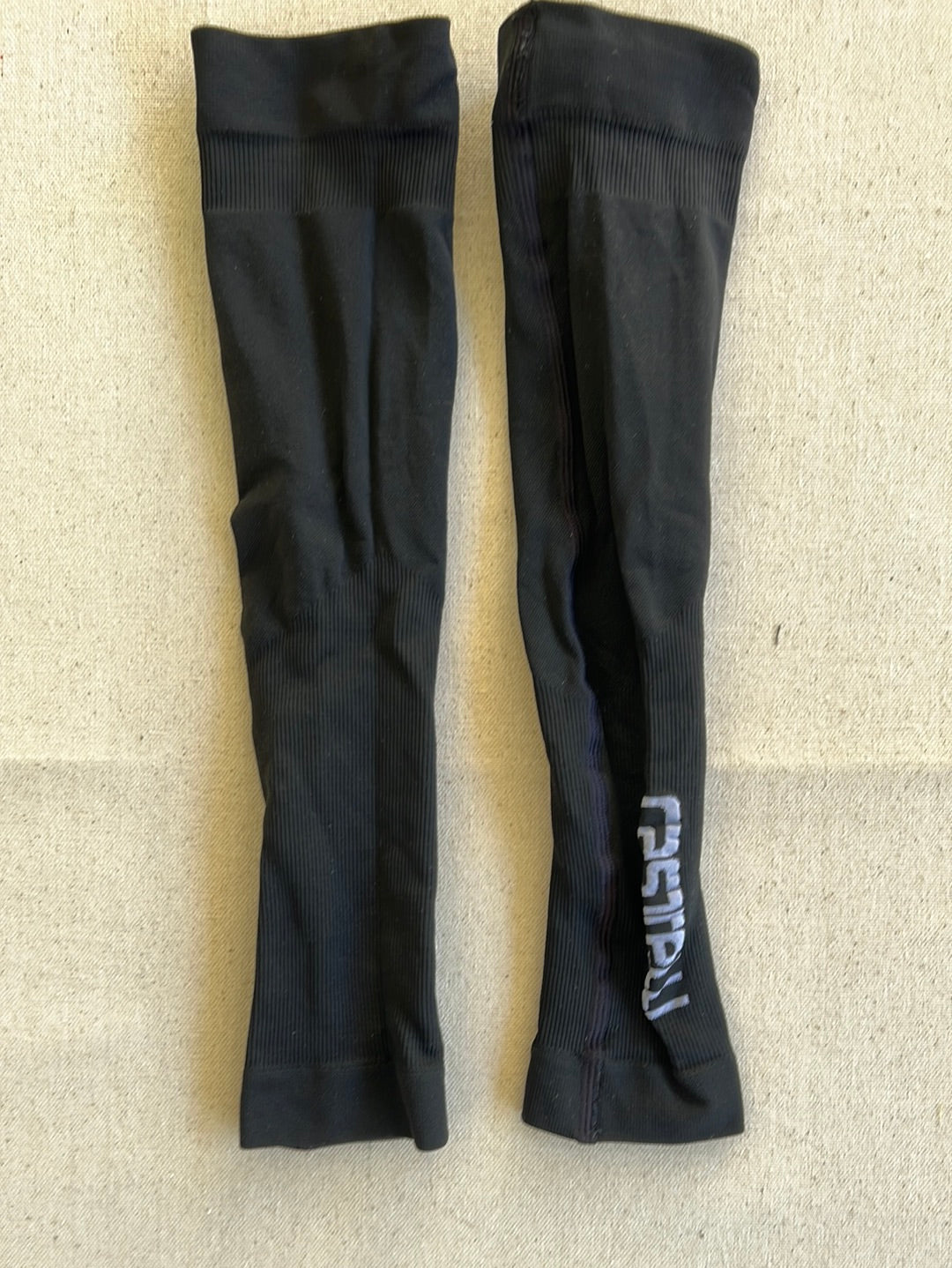 Seamless Arm Warmers | Castelli | Team Sky | Pro Cycling Kit