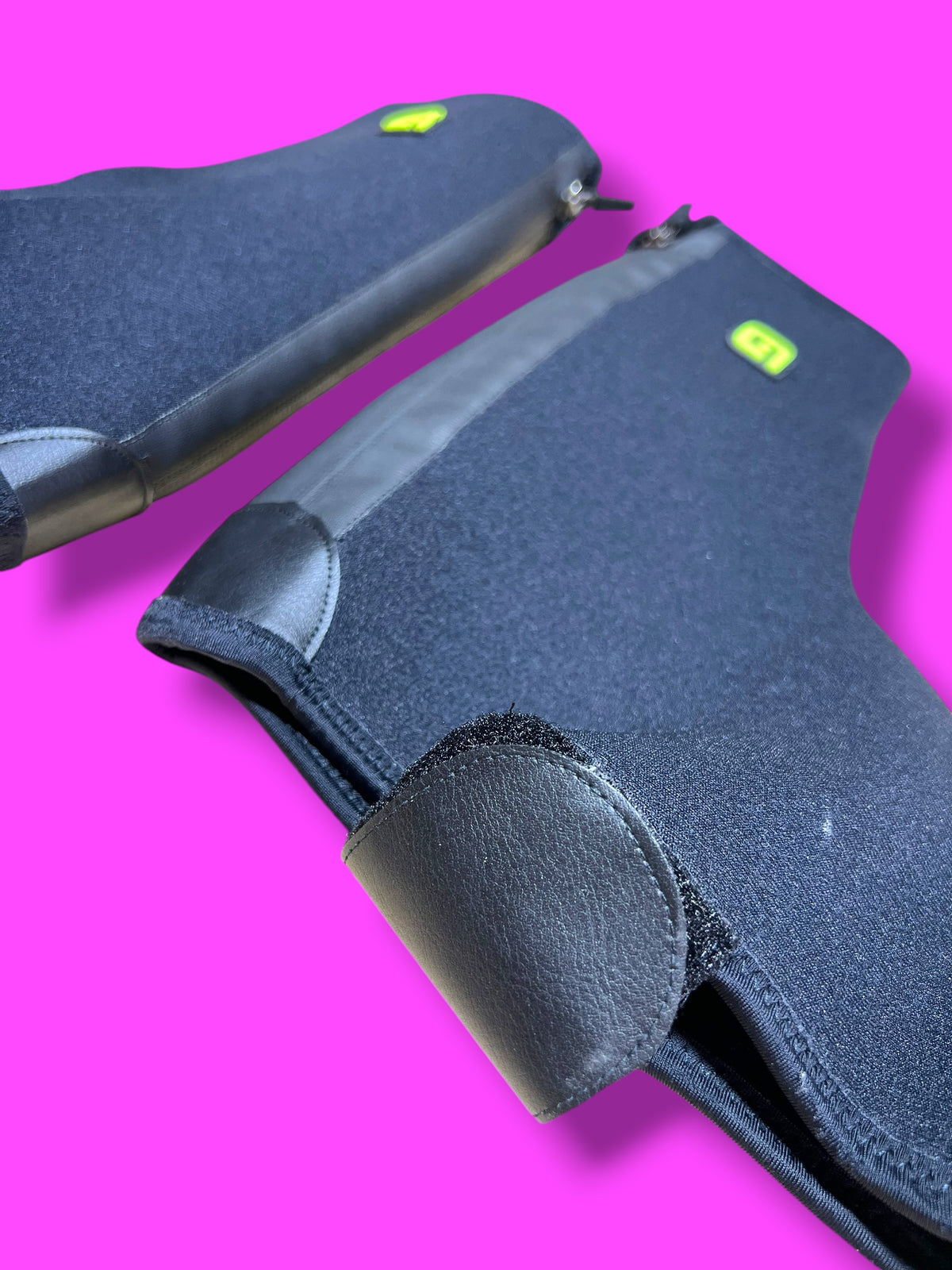 Neoprene Shoe Covers | Hagens Berman Jayco | Alé Unisex Pro Kit