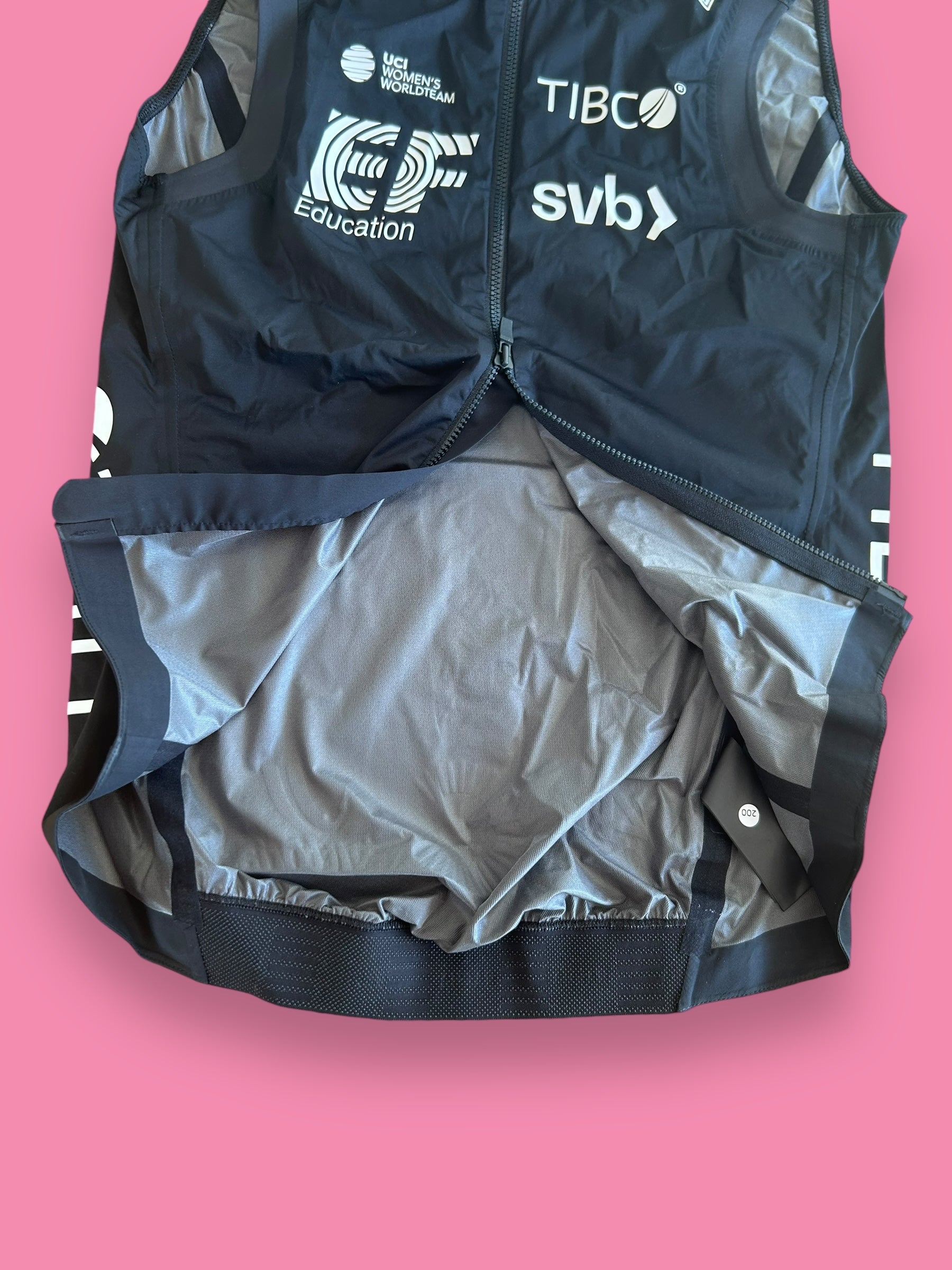 Gilet Vest Womens Lightweight Rain Waterproof Packable | Rapha Pro Team | EF Education First | Pro Cycling Kit