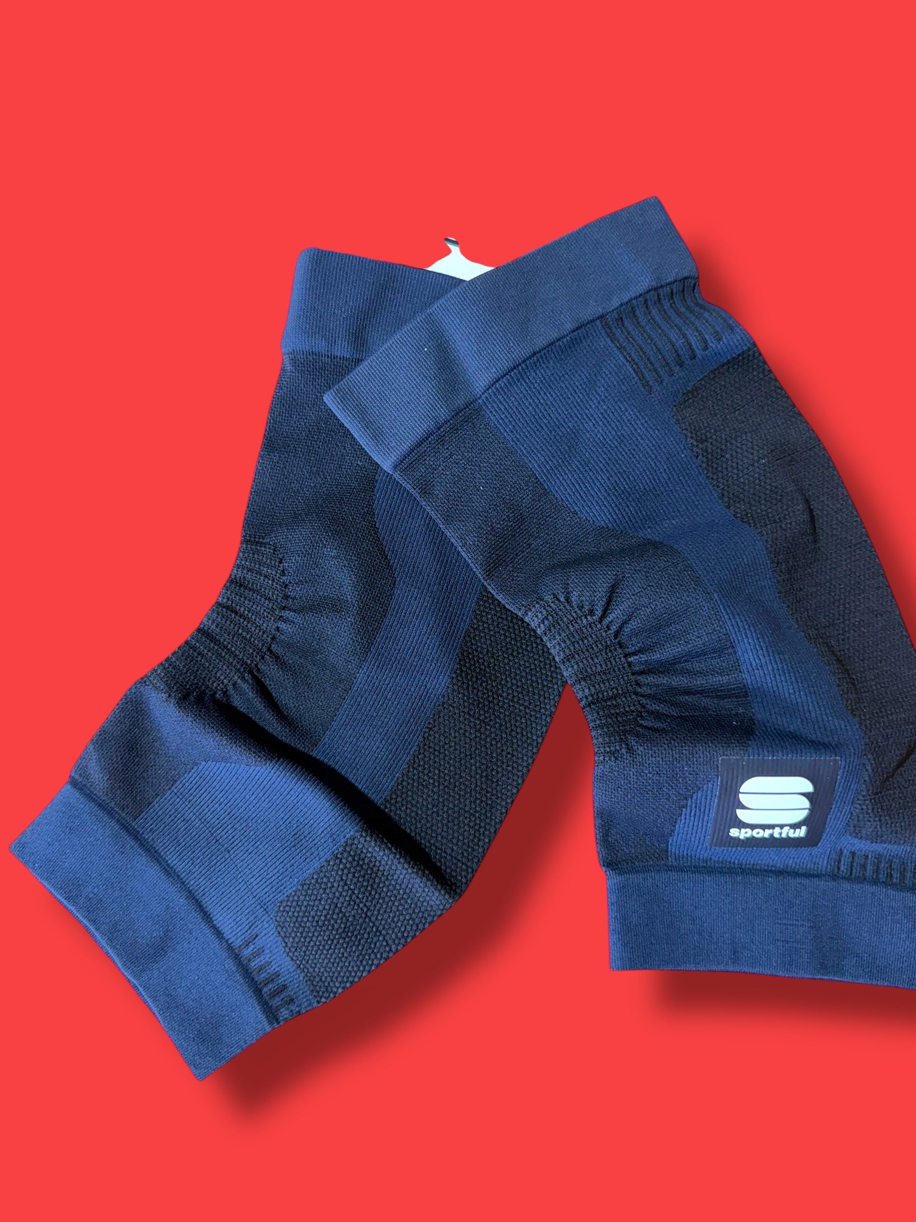 Second Skin Stretchy Knee Warmers|Sportfull|Red Bull Bora Hansgrohe |Pro Cycling