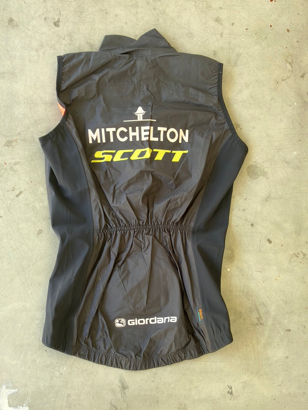 Rain Vest - Monsoon Light Waterproof Gilet | Giordana | Mitchelton Scott | Pro Cycling Kit
