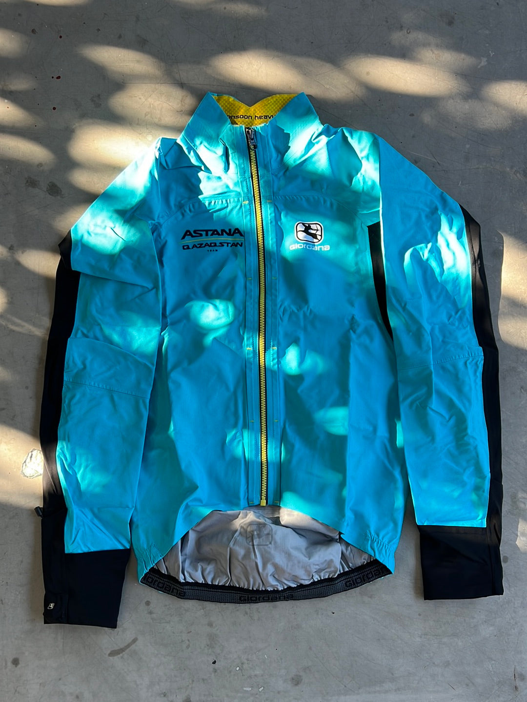 Rain Jacket Monsoon Heavy | Giordana | Astana | Pro Cycling Kit