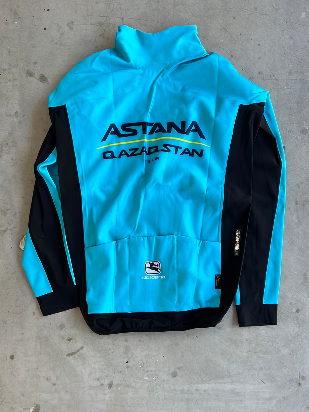 Long Sleeve Gabba Jacket Versa | Giordana | Astana | Pro Cycling Kit