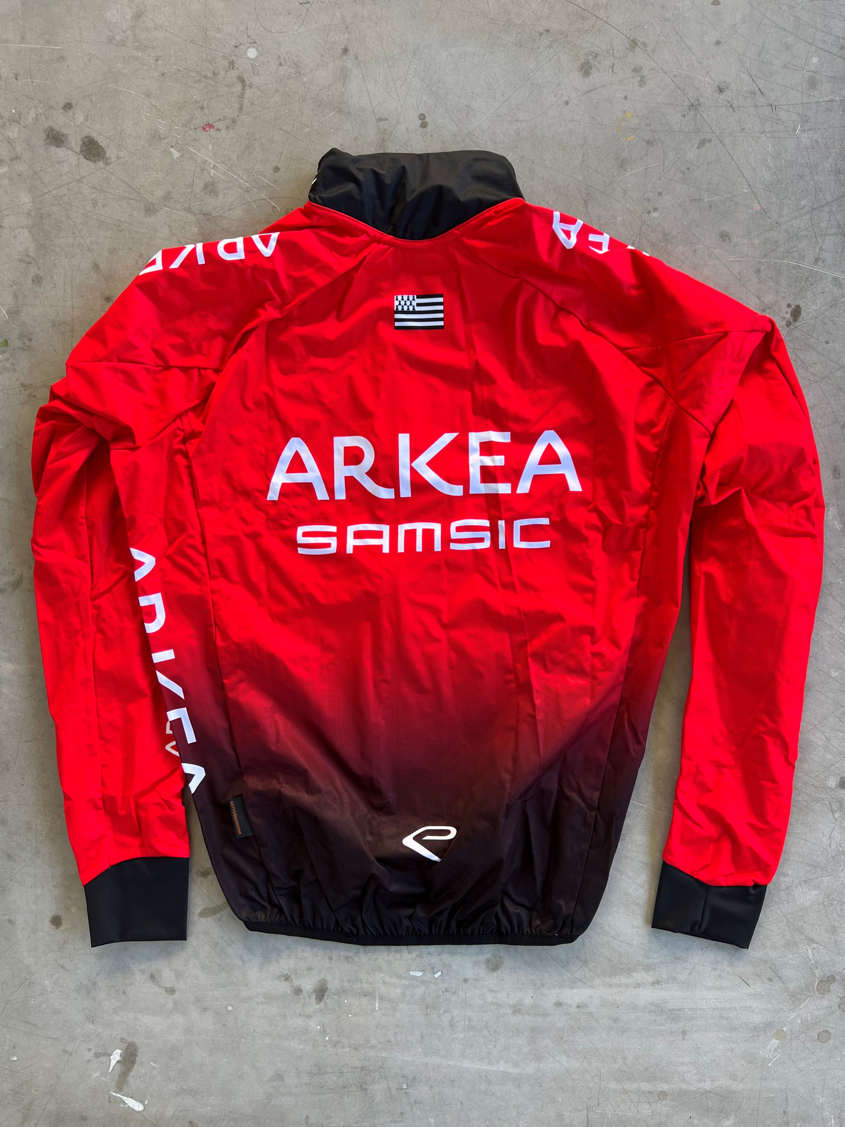 Arkea Samsic | Rosti Rain Jacket | Red | Rider-Issued Pro Team Kit