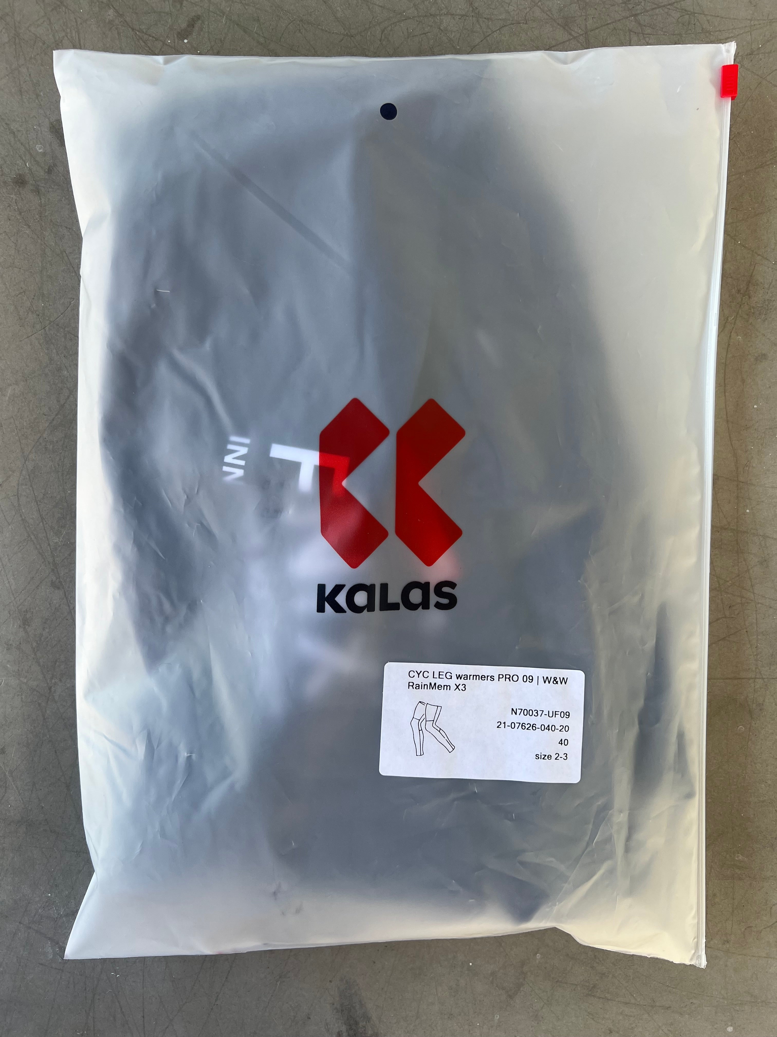 Alpecin Fenix Men | Kalas Rain Leg Warmers | Navy | M | Rider-Issued Pro Team Kit