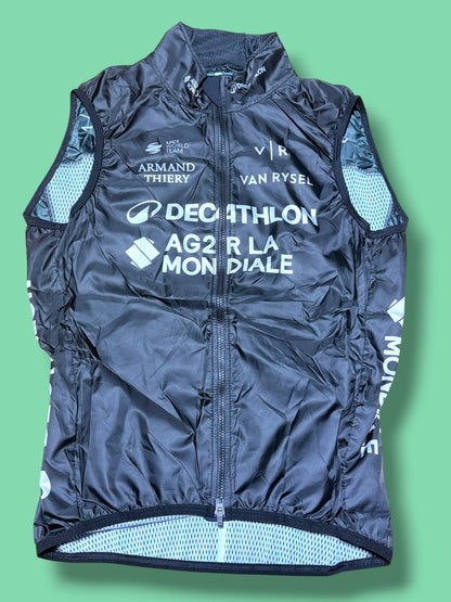 Ultra Lightweight Wind Vest |Decathlon |Van Rysel  Pro Cycling Kit