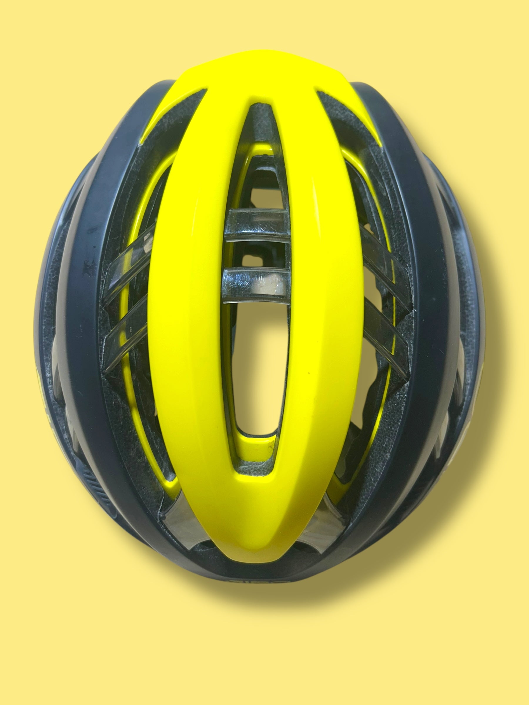 Giro Aries MIPS Helmet -  Rider Issued Podium | Visma | Pro Cycling Kit
