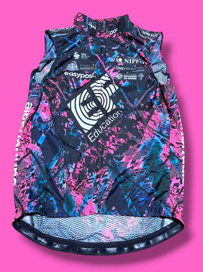 EF 2022 Packable Lightweight Wind Vest Giro d'Italia Switchout | EF Education First | Rapha Men's Pro Kit