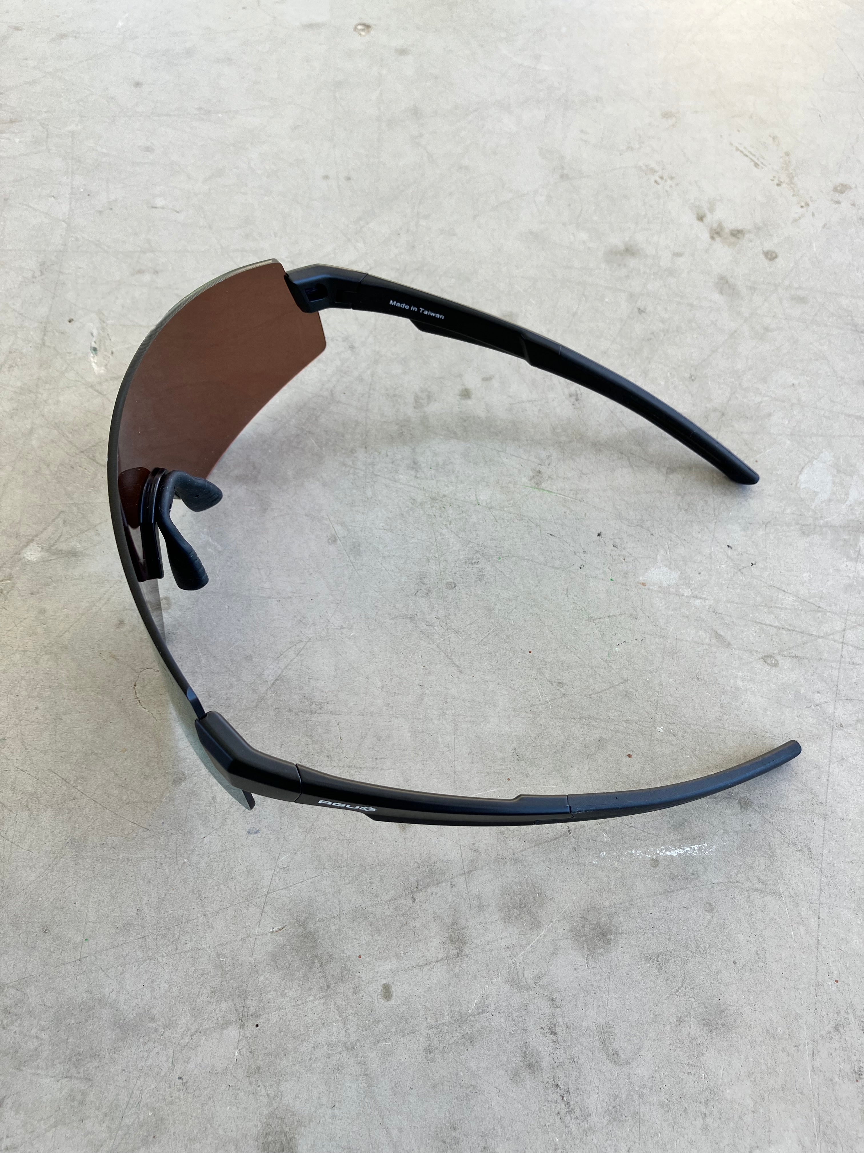Jumbo Visma | Agu Vigor XL Sunglasses & Spare Lenses | Rider