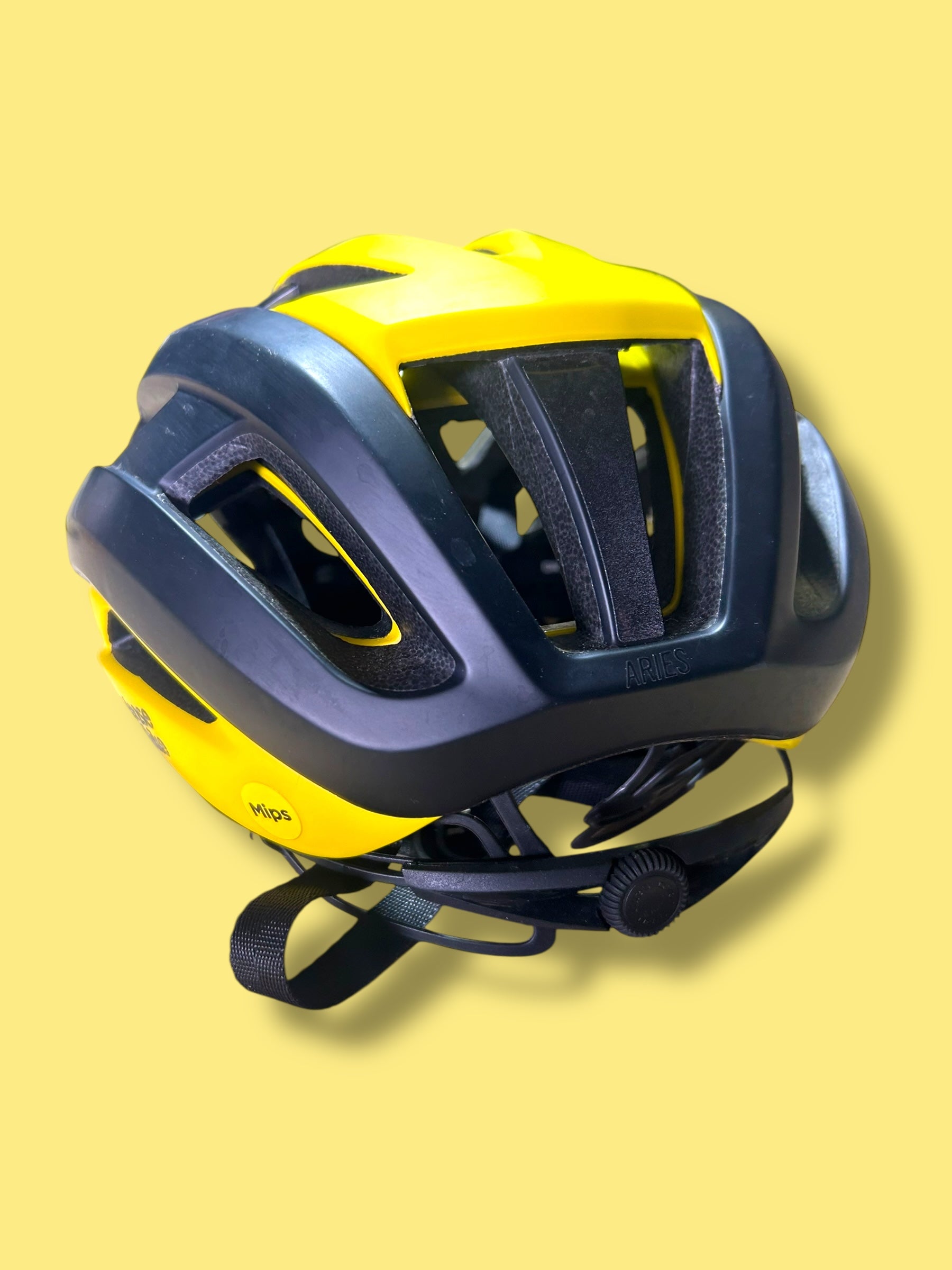 Giro Aries MIPS Helmet -  Rider Issued Podium | Visma | Pro Cycling Kit