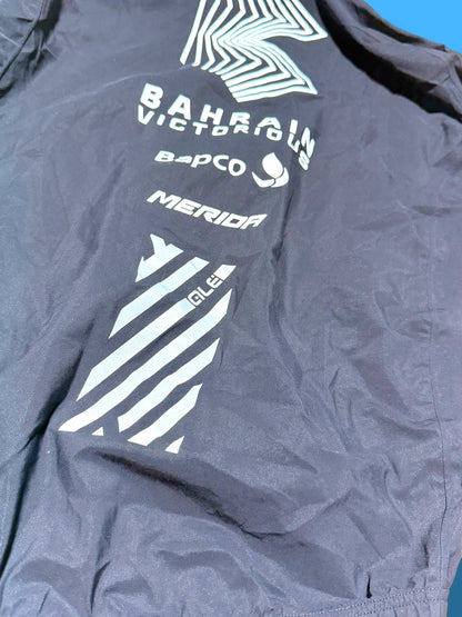 Black Lightweight Packable Rain Jacket | Bahrain Victorious | Alé Pro Cycling Kit