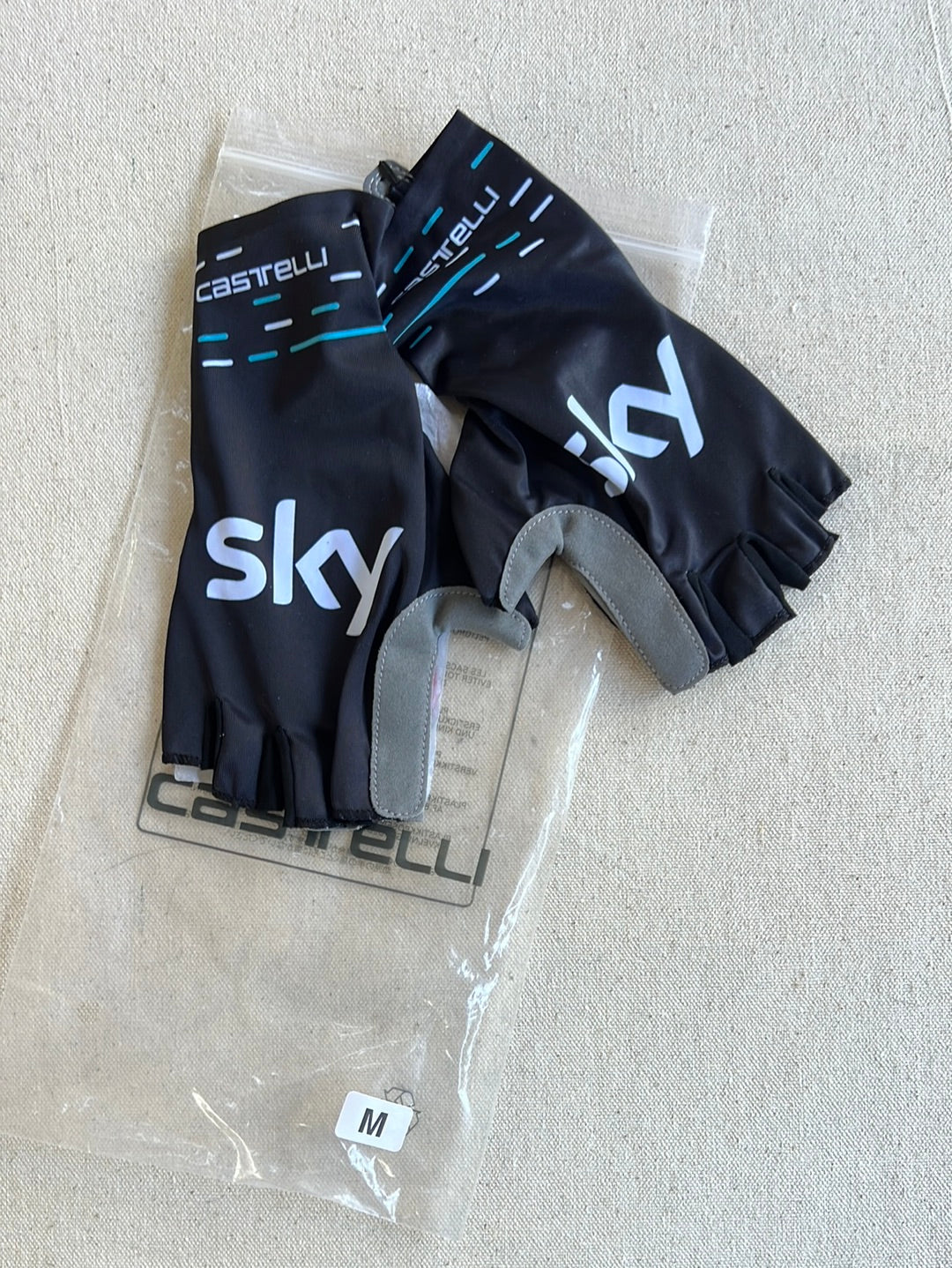 Aero Cycling Gloves Padded | Castelli | Team Sky | Pro Cycling Kit