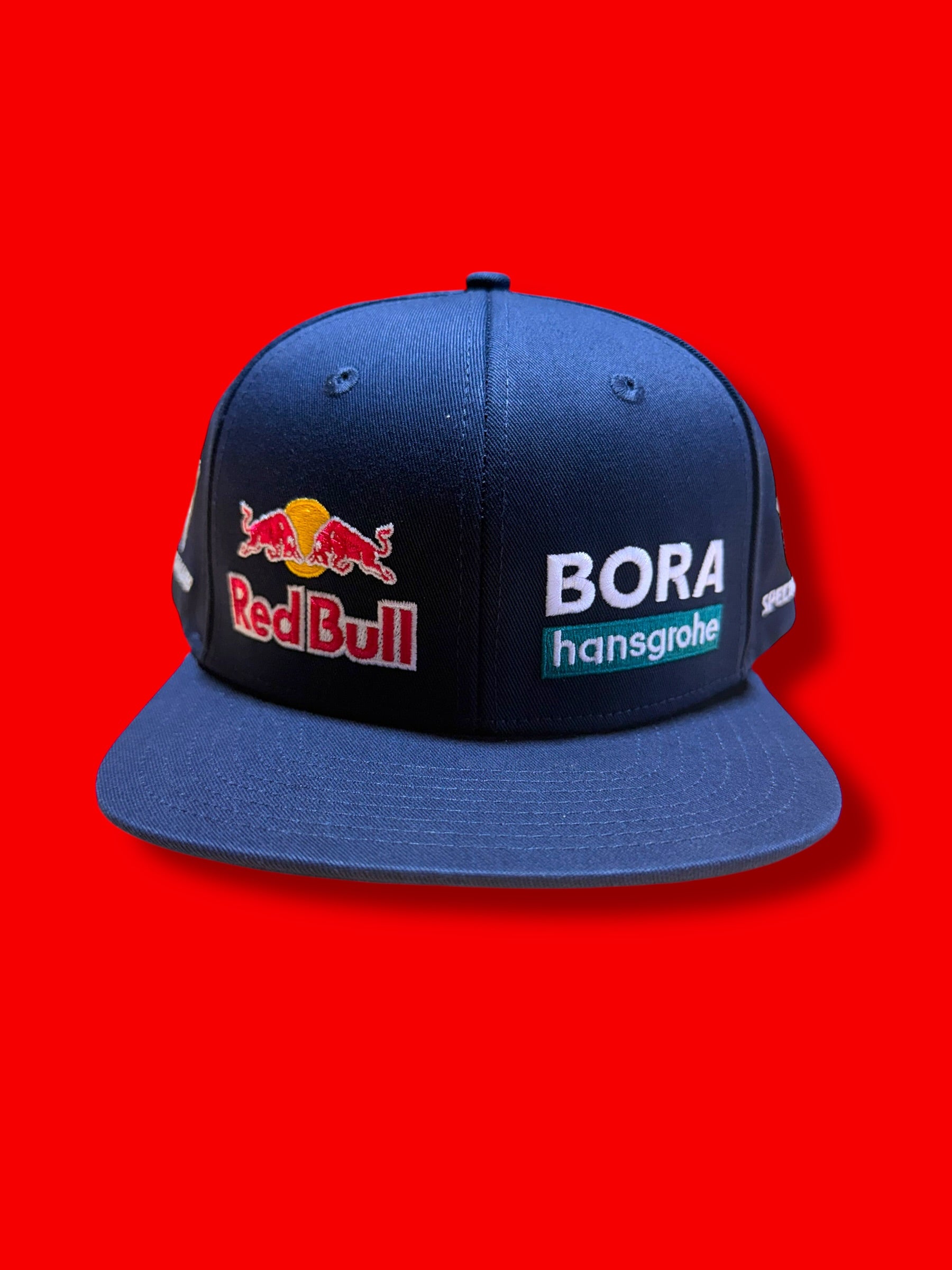 て*ん様 支給品 RedBull Bora Hansgrohe　キャップ　レッド Snap Back Cap - Exclusive Podium Rider Issued|Specialized|Red Bull