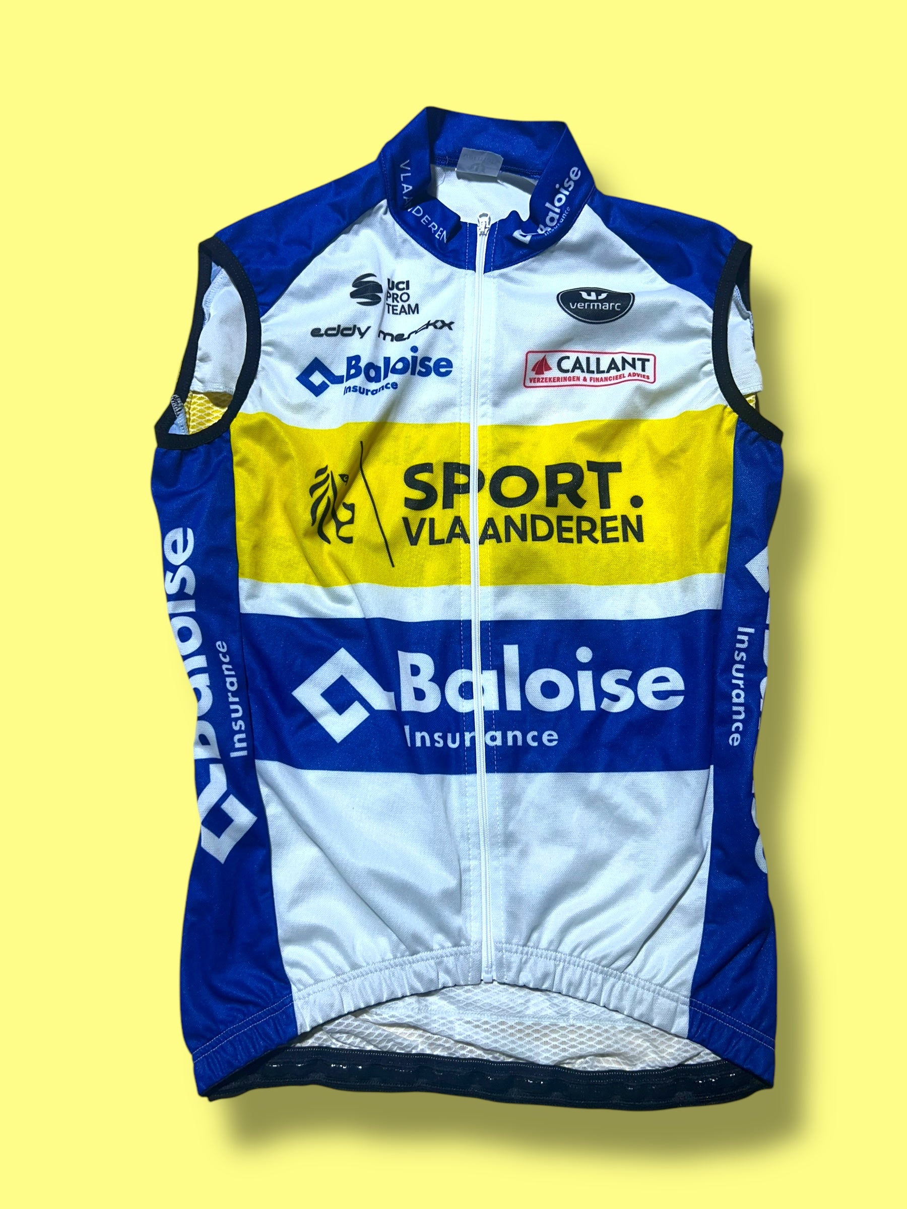 支給品　Flanders Baloise　サーマルベスト　フランダースバロワーズ Summer Jersey, Bib shorts, Vest, Cap, Mitts Arm, Leg Warmers