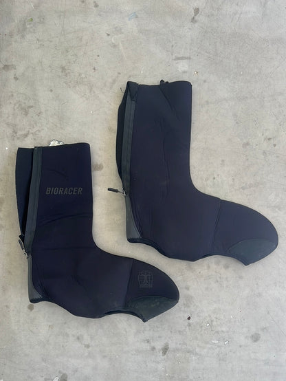 Uno-X | Bioracer Neoprene Deep Winter Shoe Covers | Black | Pro-Issued Team Kit