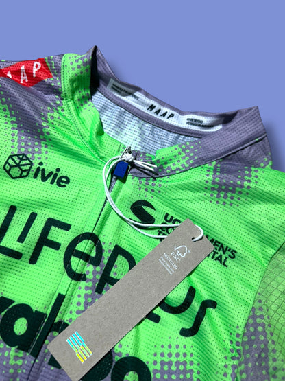 Women's Aero Jersey, Bib Shorts, Arm Warmers, Leg Warmers and Aero Gloves Bundle  | Lifeplus Wahoo  | MAAP  | Pro Cycling Kit