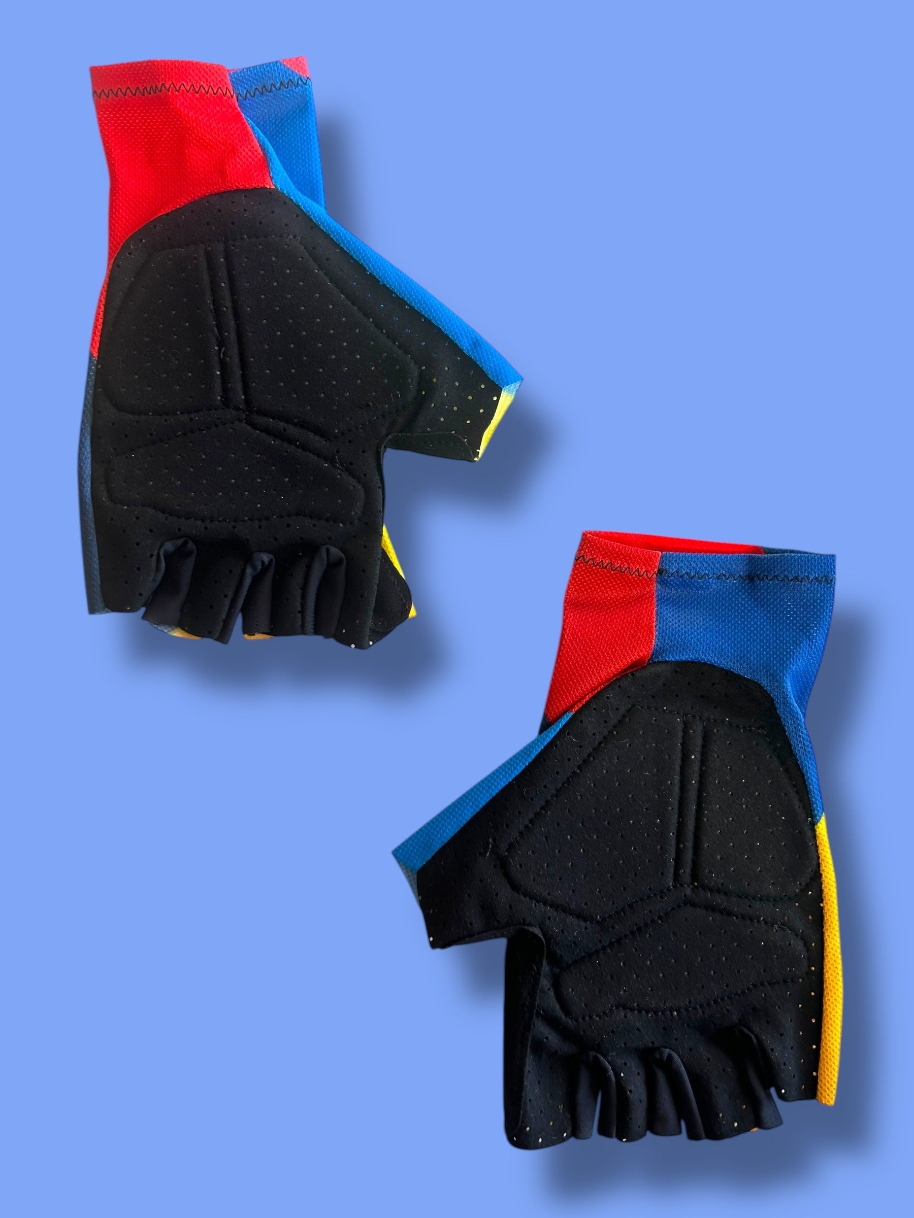 Summer Aero Gloves | Santini | Lidl Trek | Pro Cycling Kit