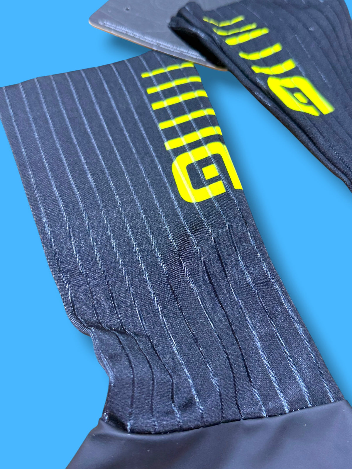 Whizzy Aero Shoe Covers | Bahrain Victorious | Alé Pro Cycling Kit