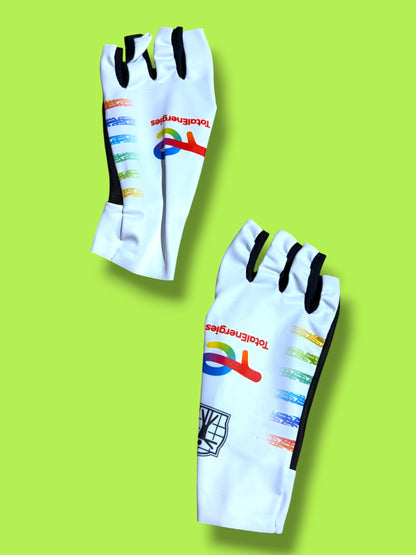 Aero Glove|Total Energies |BioRacer  Pro Cycling Kit