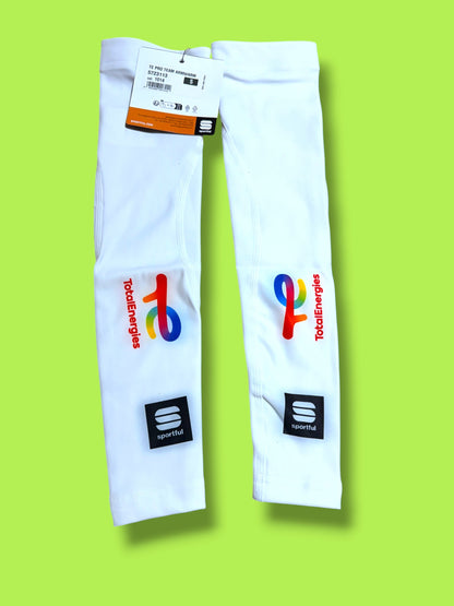Thermal Pro Team  Arm  Warmers|Total Energies |BioRacer  Pro Cycling Kit