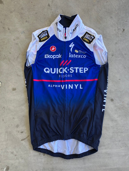 Soudal / Deceuninck Quick-Step | Castelli Thermal Vest / Gilet | Pro-Issued Team Kit