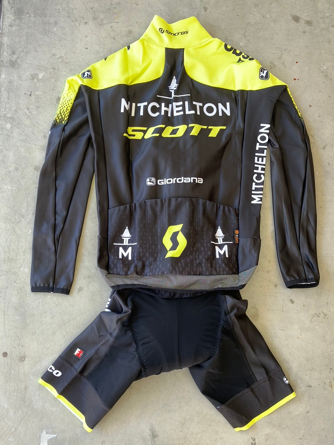 Cycling kit bundle - Winter Jacket Long Sleeve FR-C & Winter Bib Shorts | Giordana | Mitchelton Scott | Pro Cycling Kit