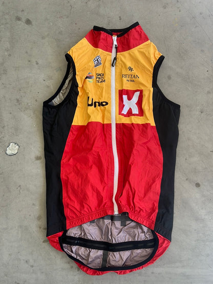 Uno-X | Bioracer Rain Vest / Gilet | S | Pro-Issued Team Kit