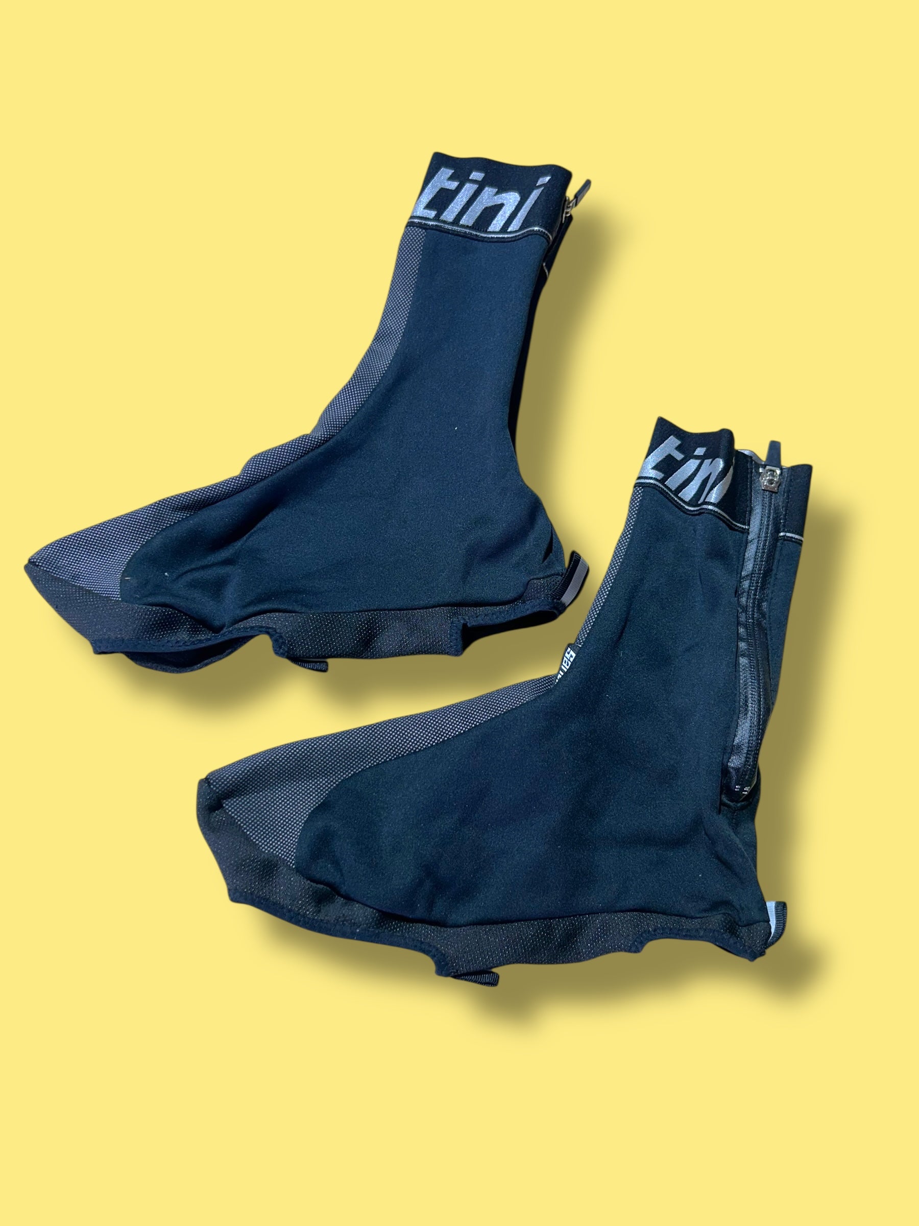 Overshoes  Deep Winter Thermal Waterproof Booties | Jumbo Visma Lease-A-Bike | Agu | Pro Cycling Kit