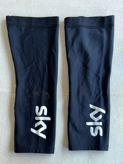 Thermal Knee Warmers | Rapha | Team Sky | Pro Cycling Kit