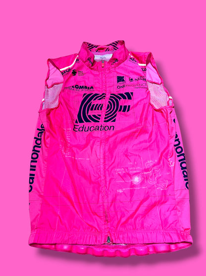 EF 2021 Lightweight Wind Vest Packable | EF Education First | Rapha Men's Pro Kit