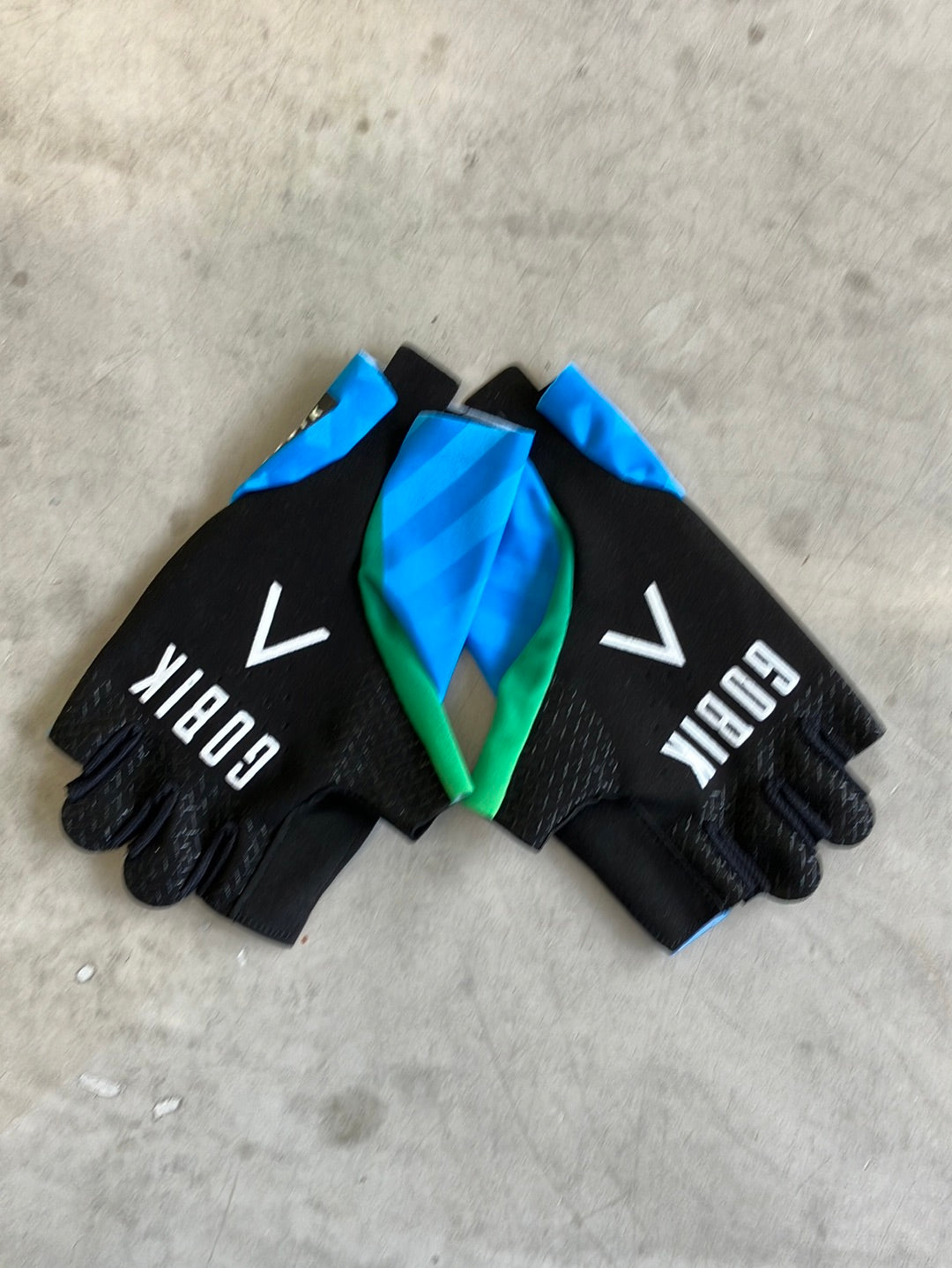 Cycling Gloves / Mitts  | Gobik | Eolo Kometa | Pro Cycling Kit